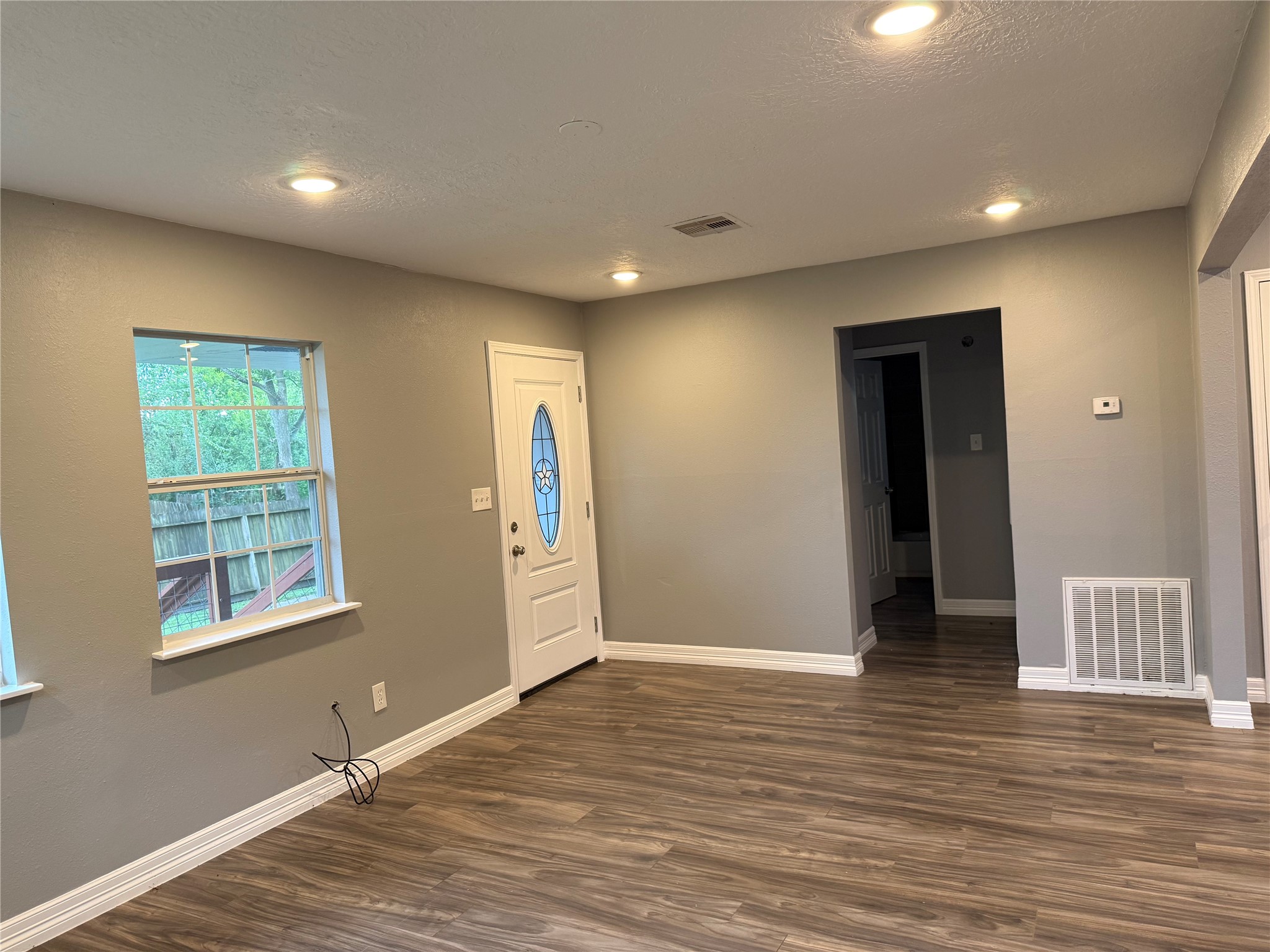 4308 6th Street Property Photo 5