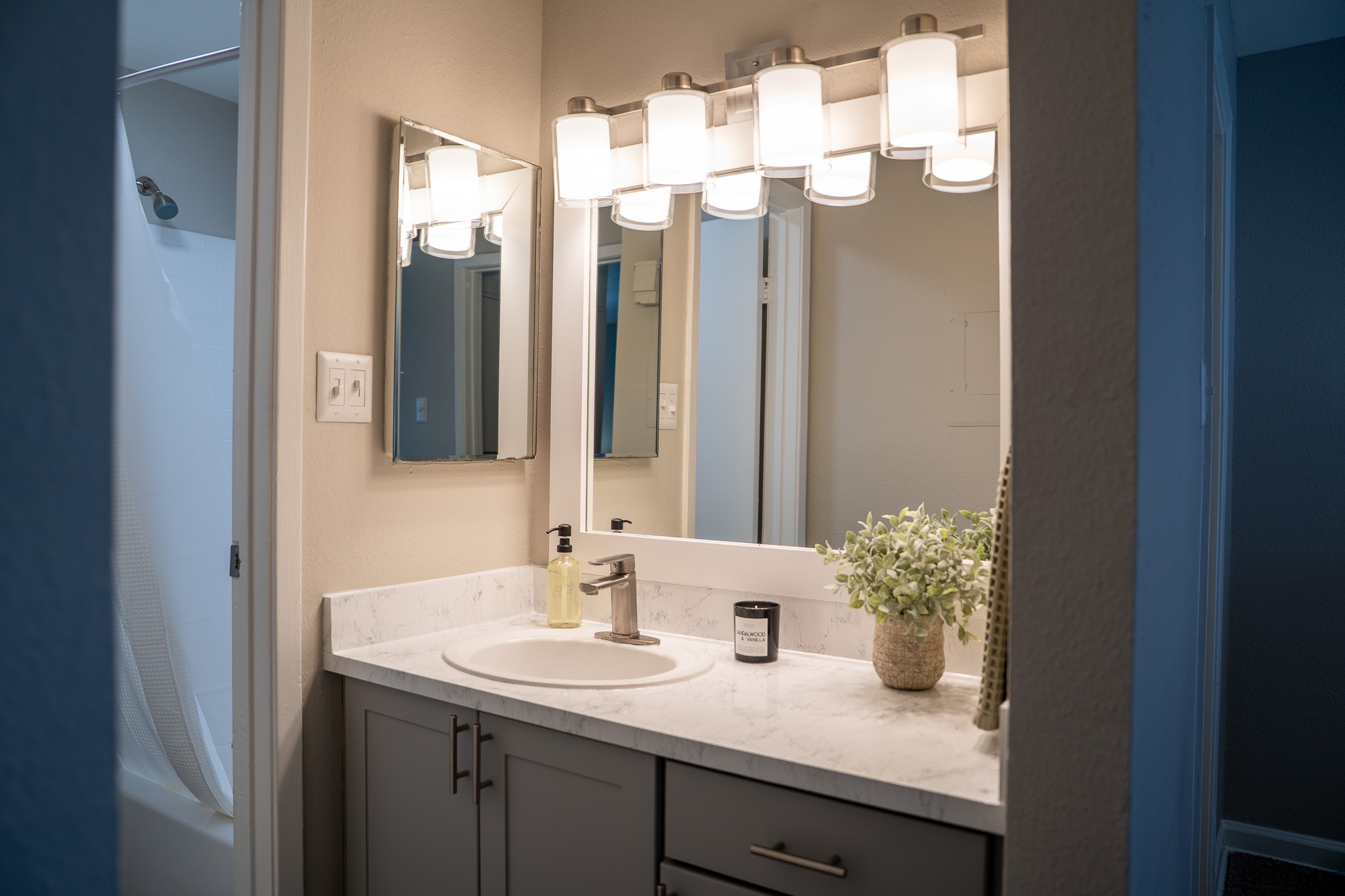 11000 Crescent Moon Drive 221 Property Photo 6