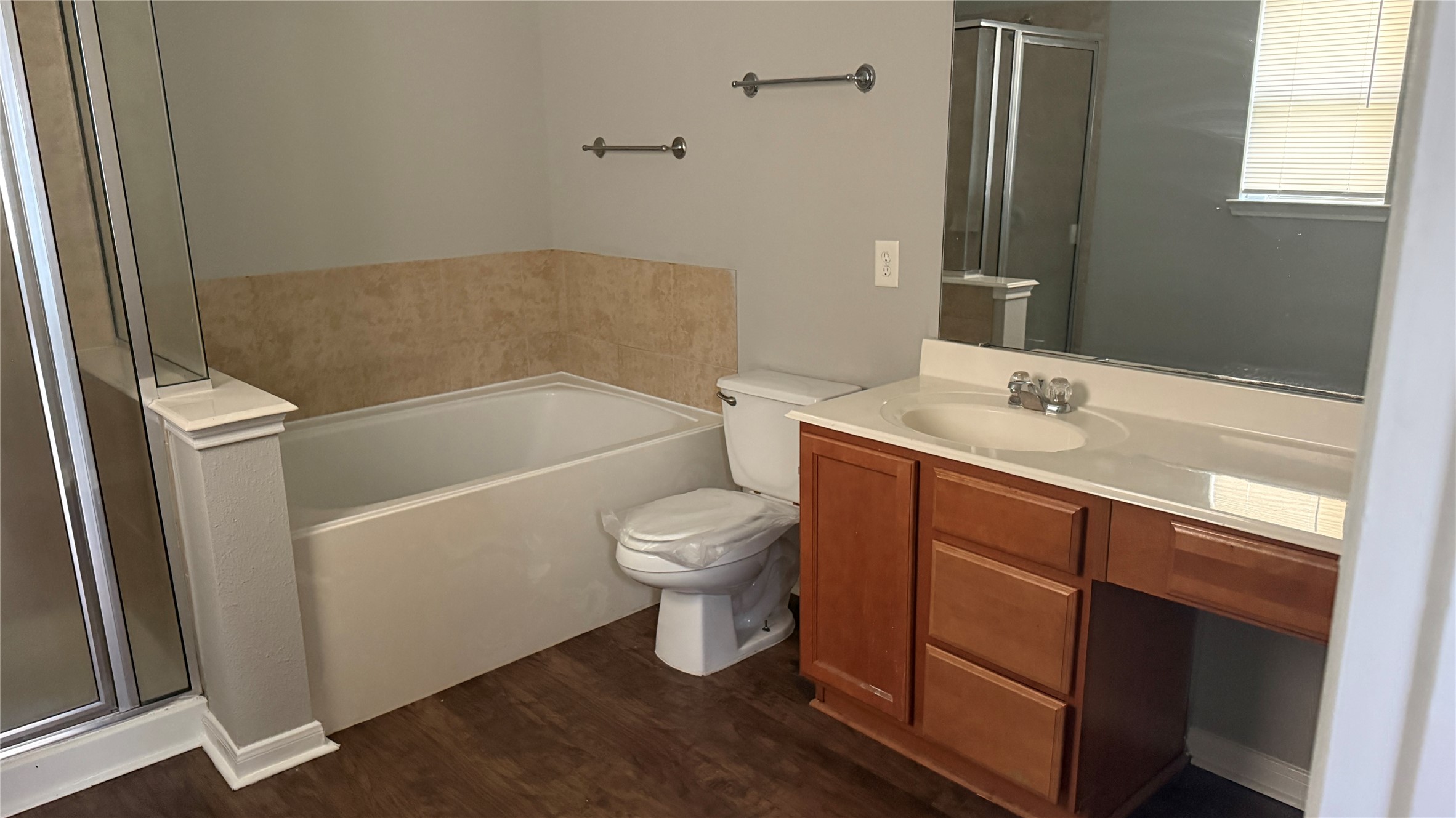 1022 Hummingbird Point Lane Property Photo 4