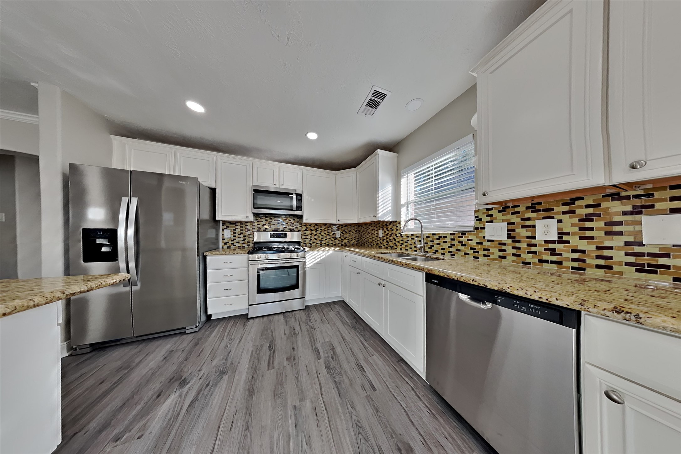32106 Willow Creek Park Property Photo 6