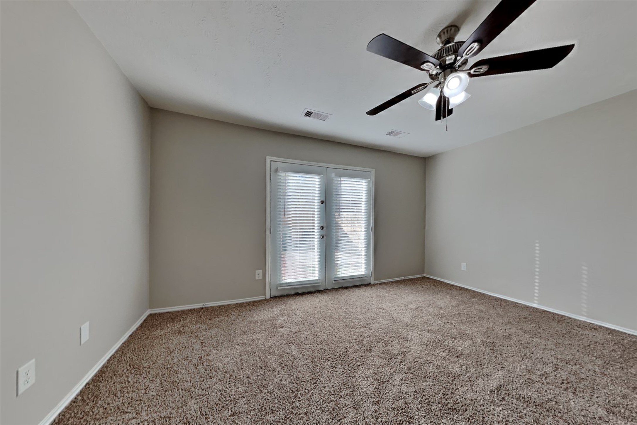 32106 Willow Creek Park Property Photo 9