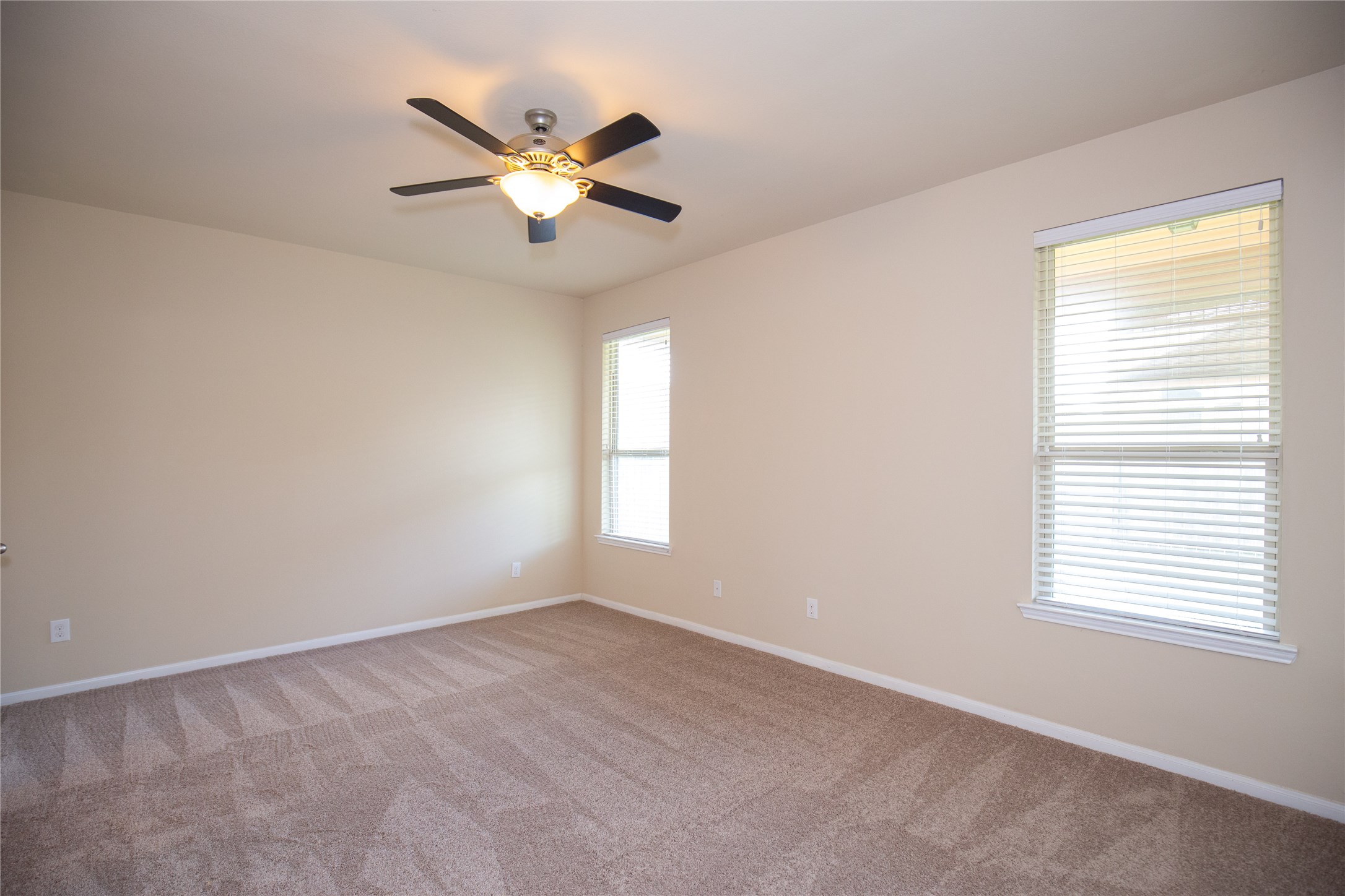 311 Lockridge Hill Ln Property Photo 8