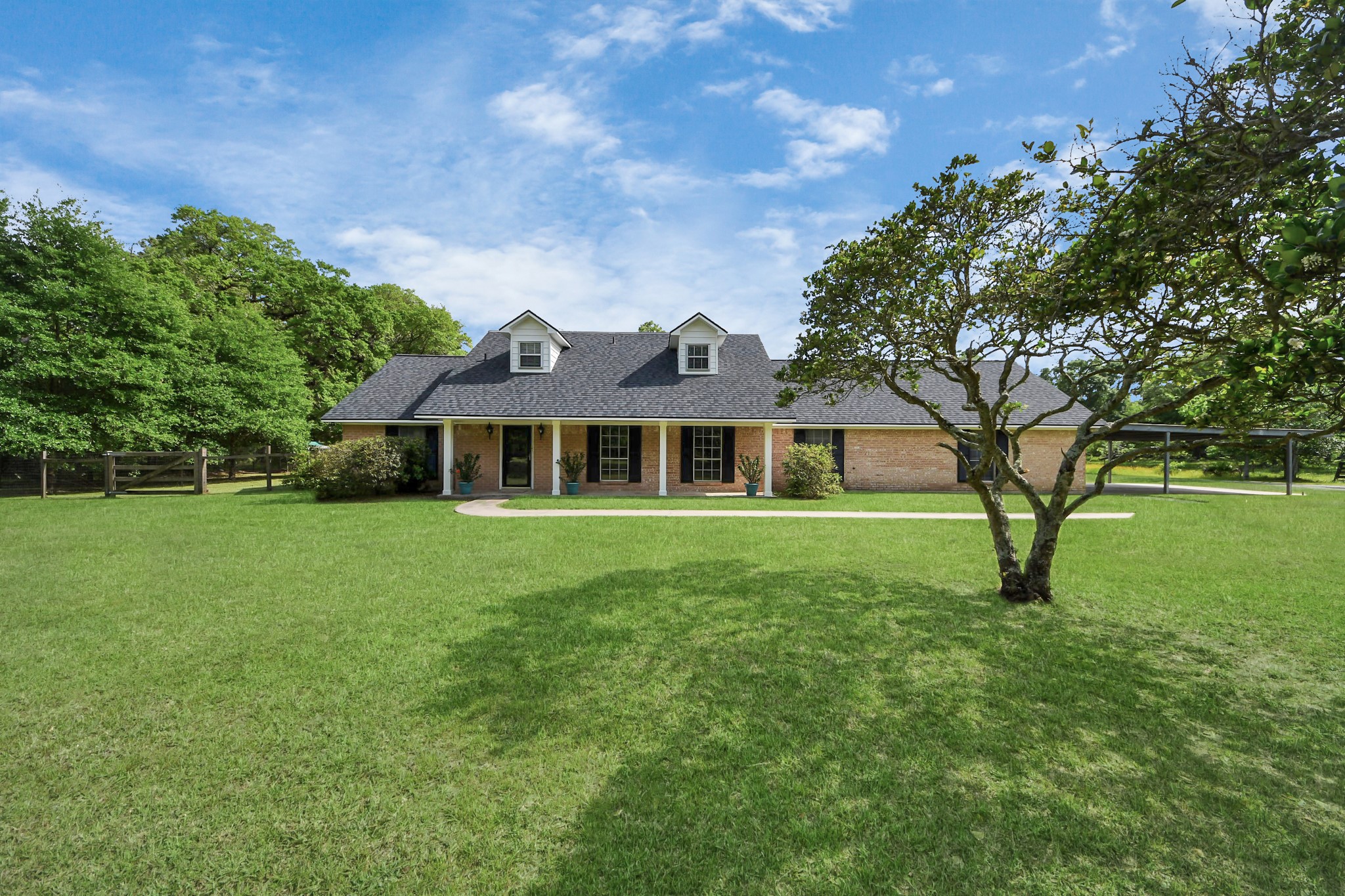 20630 I-10 E Property Photo 1