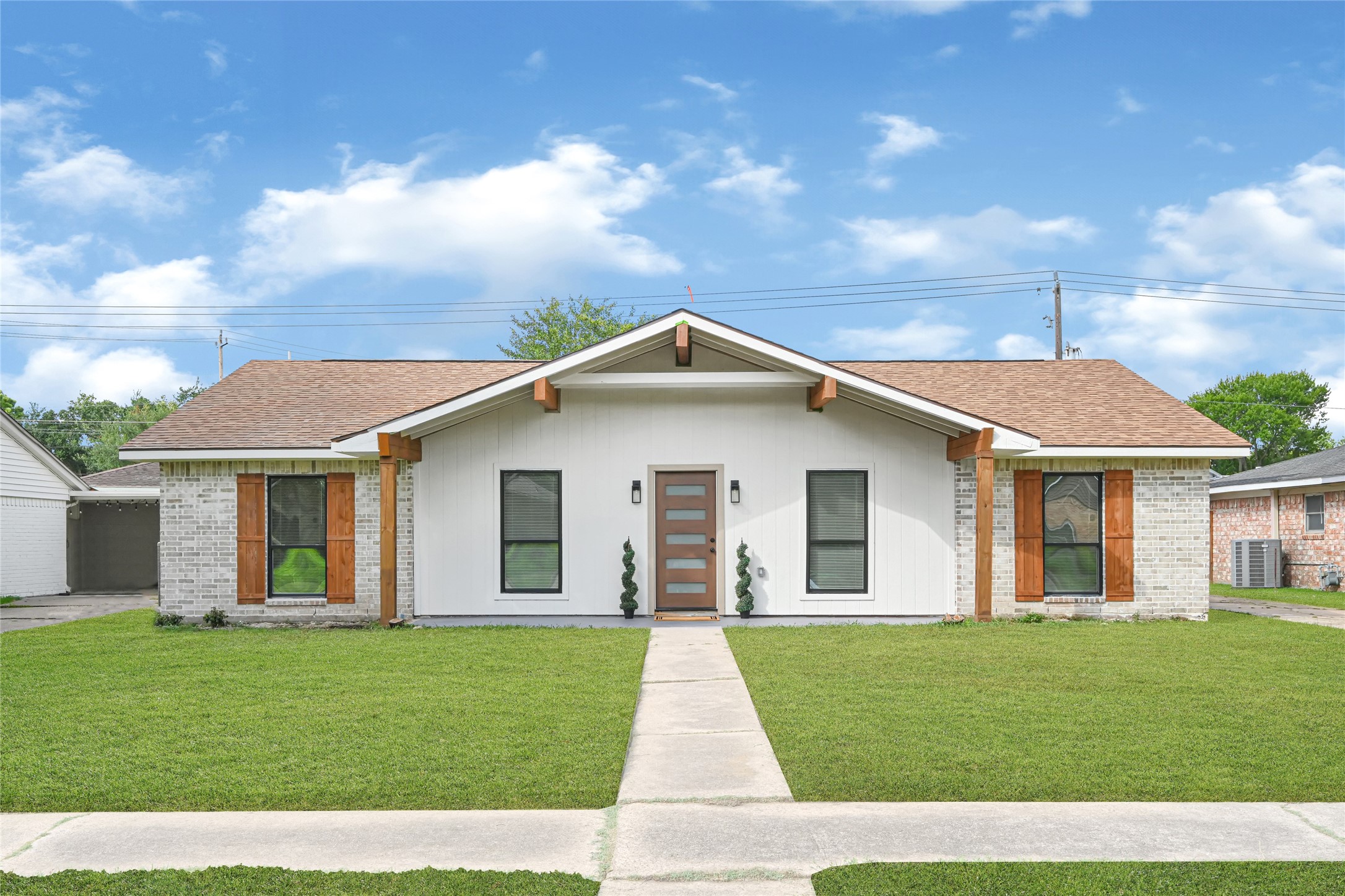 11102 Sagecanyon Drive Property Photo 4