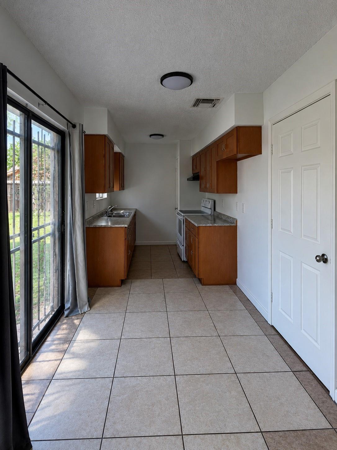 10102 Valley Wind Drive Property Photo 5