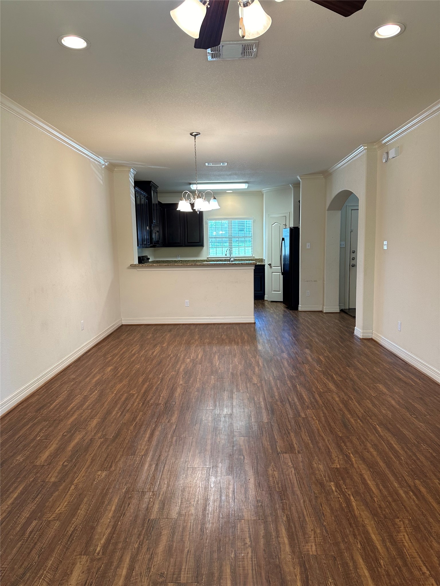210 S Tesch Property Photo 2