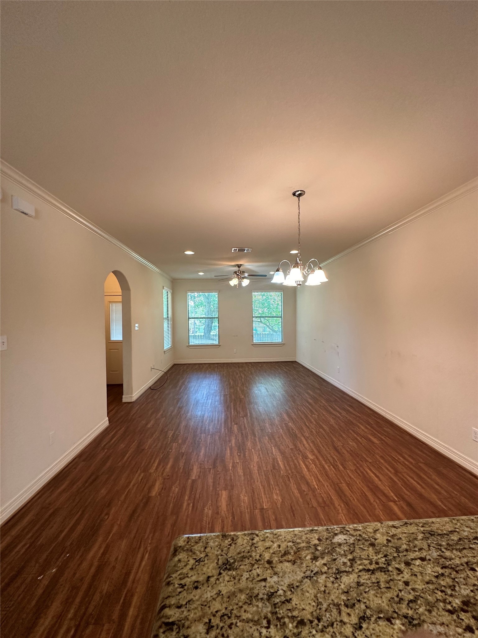 210 S Tesch Property Photo 4