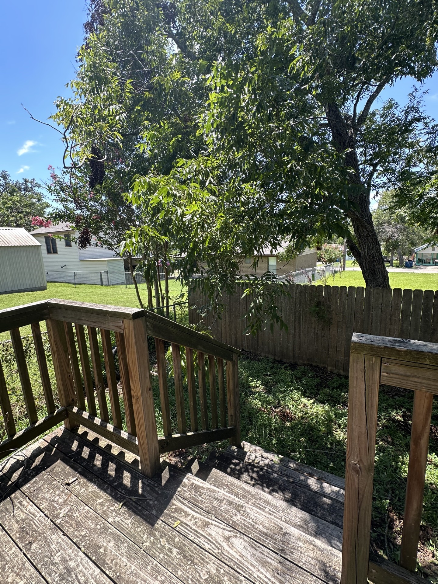 210 S Tesch Property Photo 18