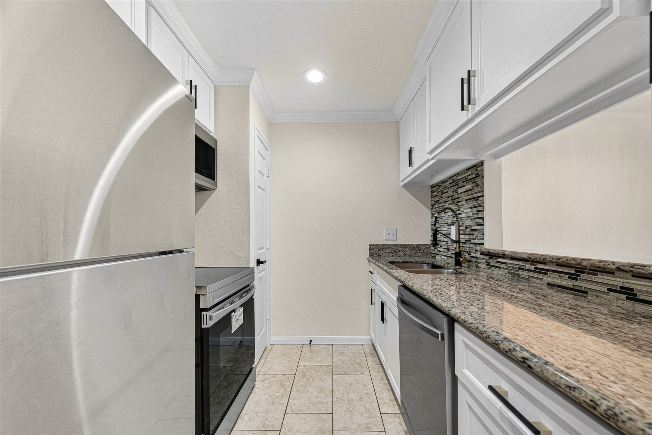3131 Cummins Street 2 Property Photo 7