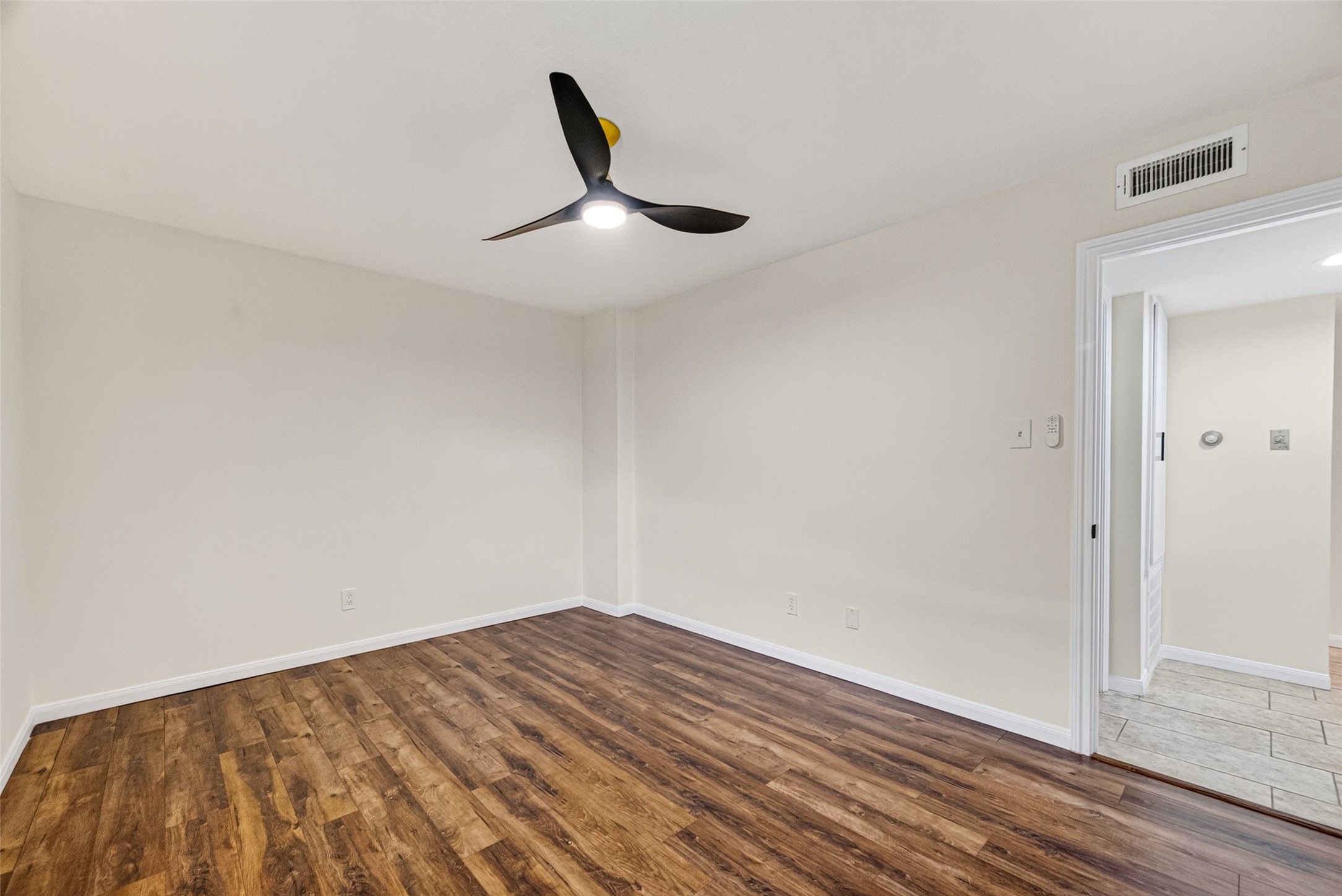 3131 Cummins Street 2 Property Photo 20