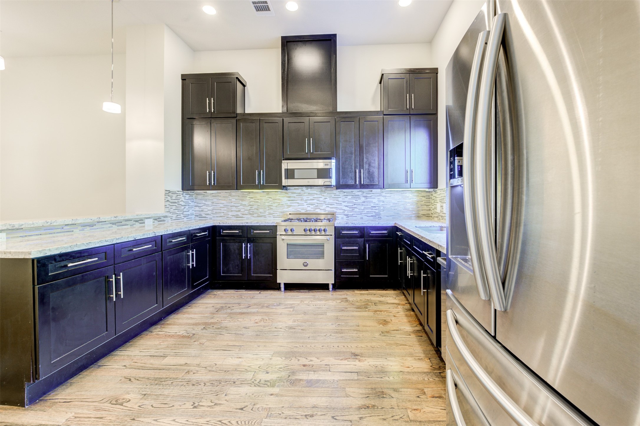 1222 W Dallas Street Property Photo 3