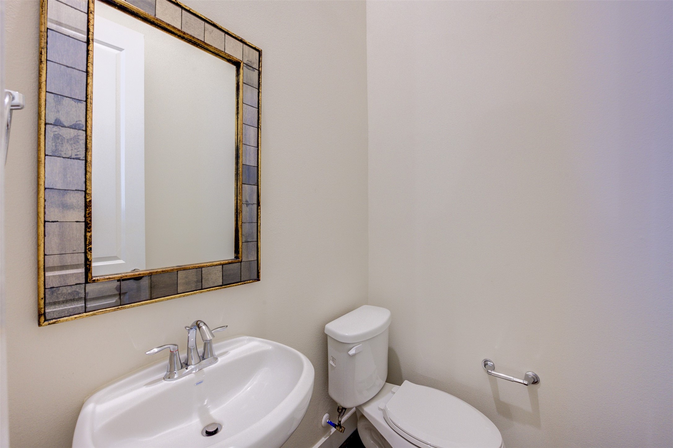 1222 W Dallas Street Property Photo 12