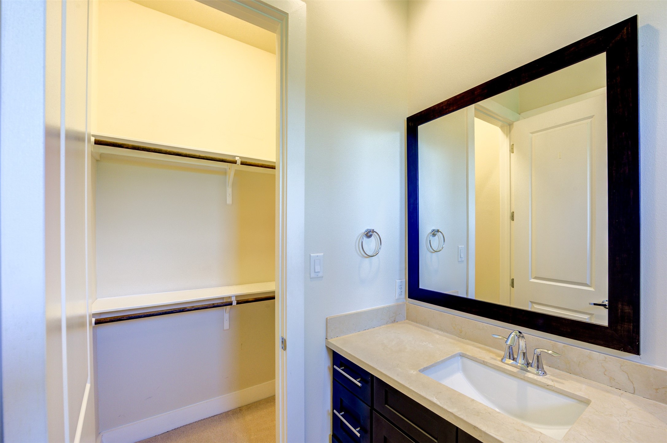 1222 W Dallas Street Property Photo 21