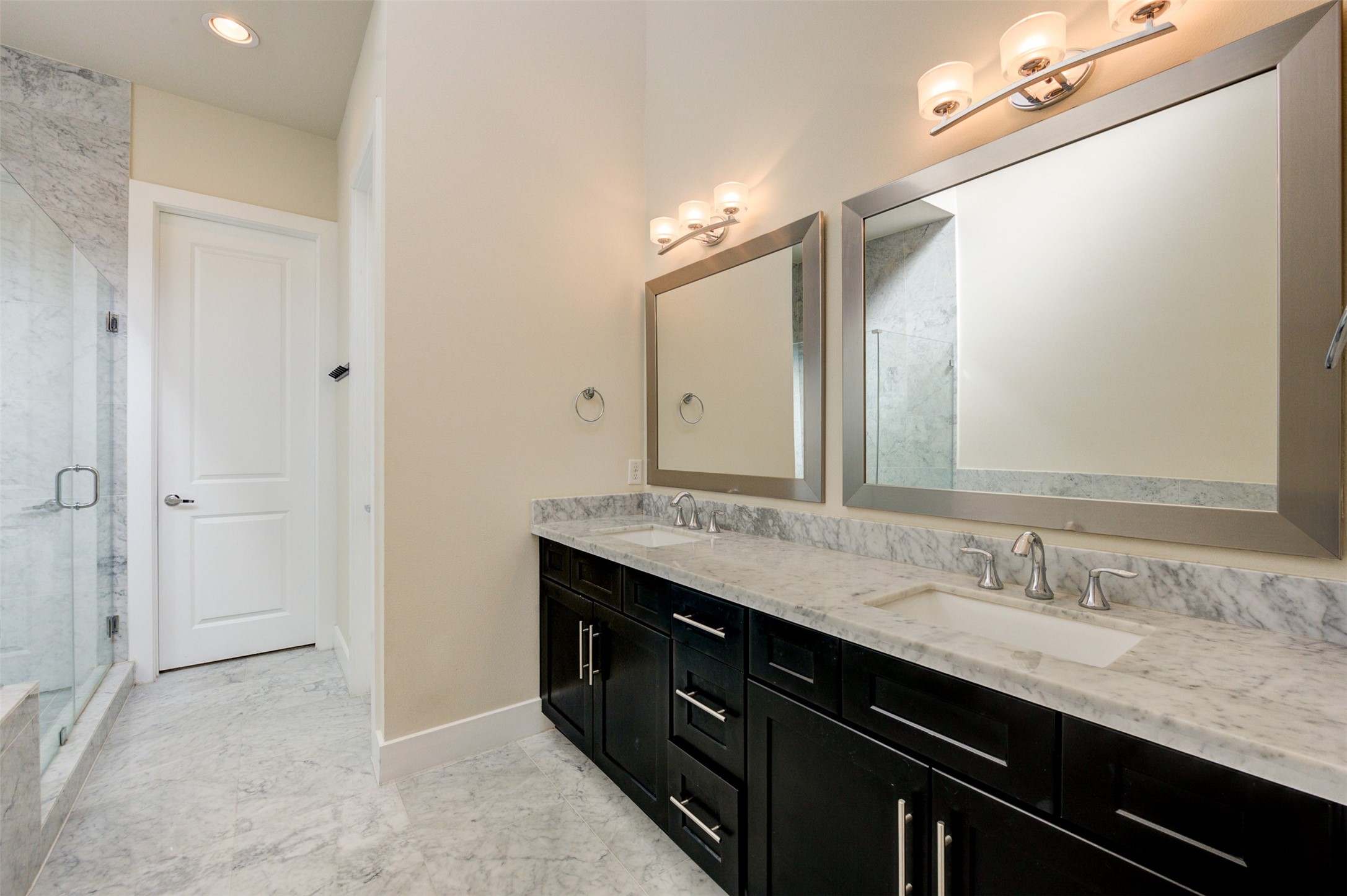 1222 W Dallas Street Property Photo 25