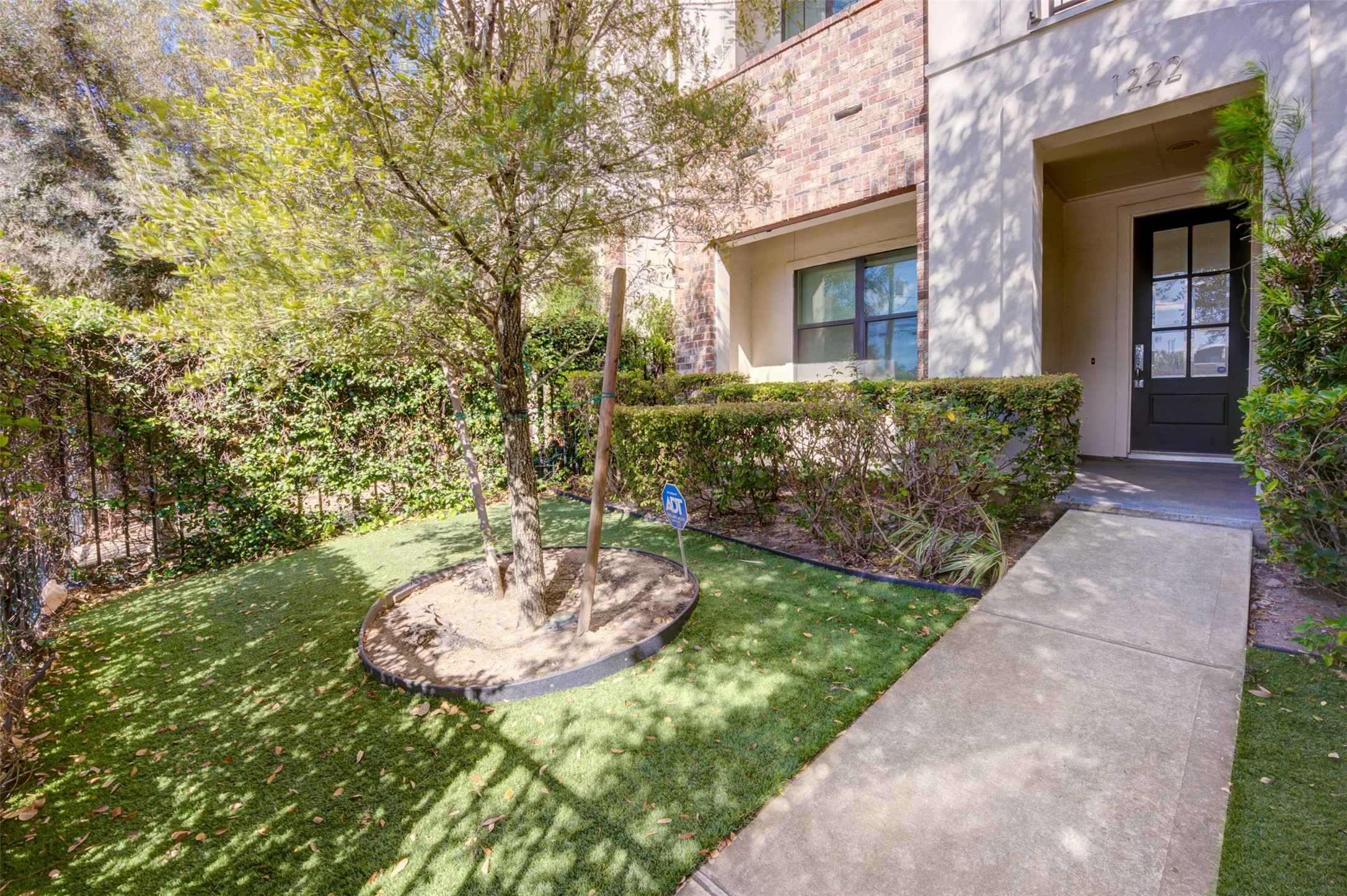 1222 W Dallas Street Property Photo 31