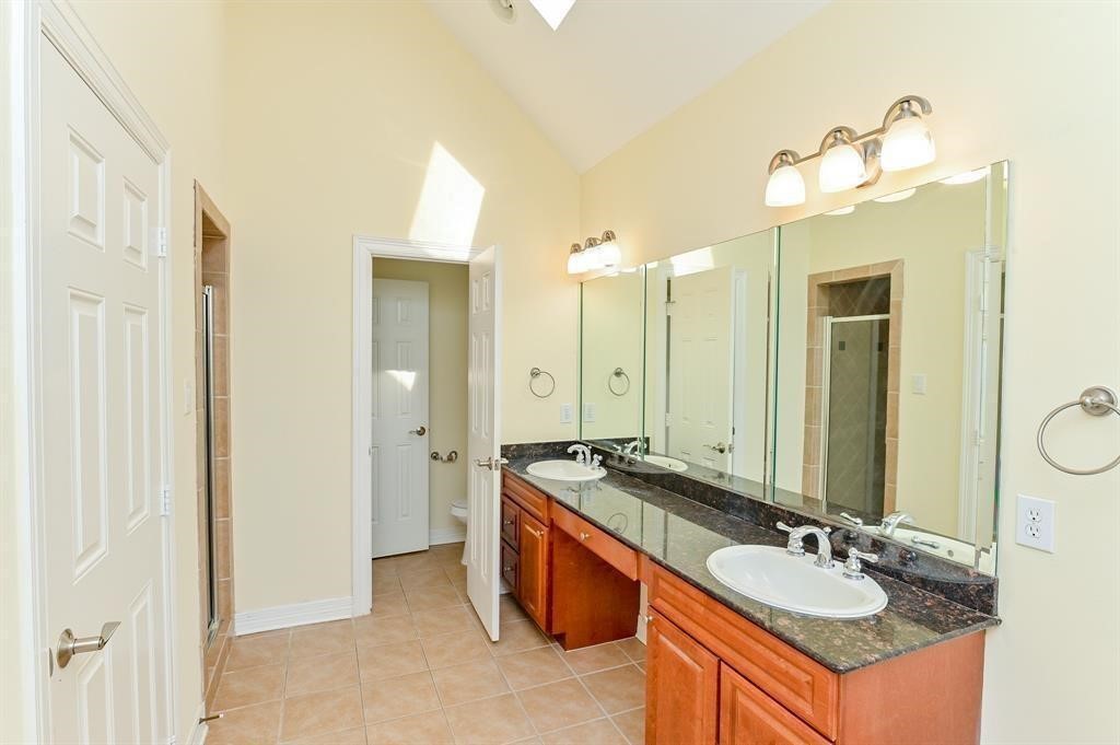802 Garden Trace Lane Property Photo 16