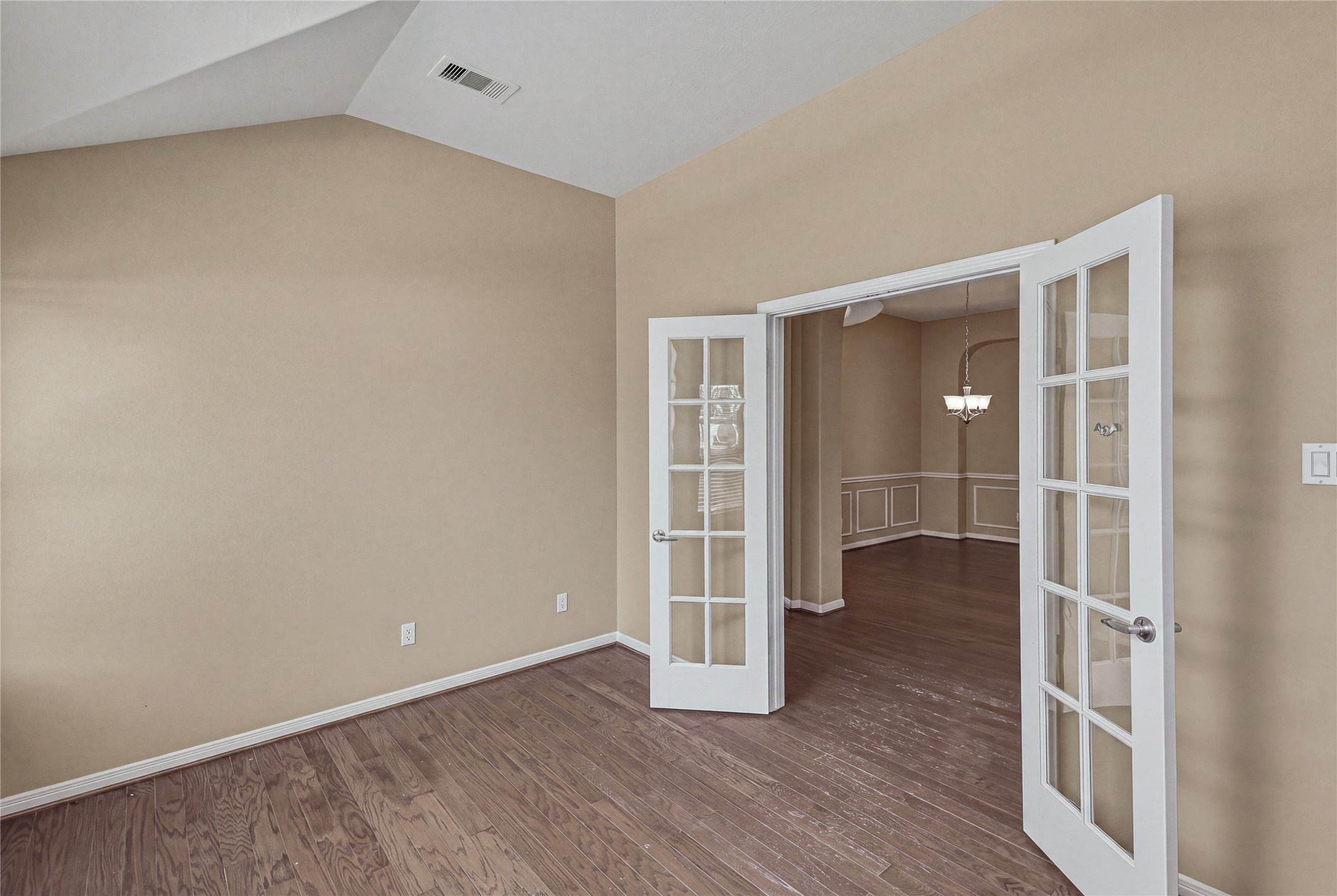 10906 Angel Lake Drive Property Photo 9