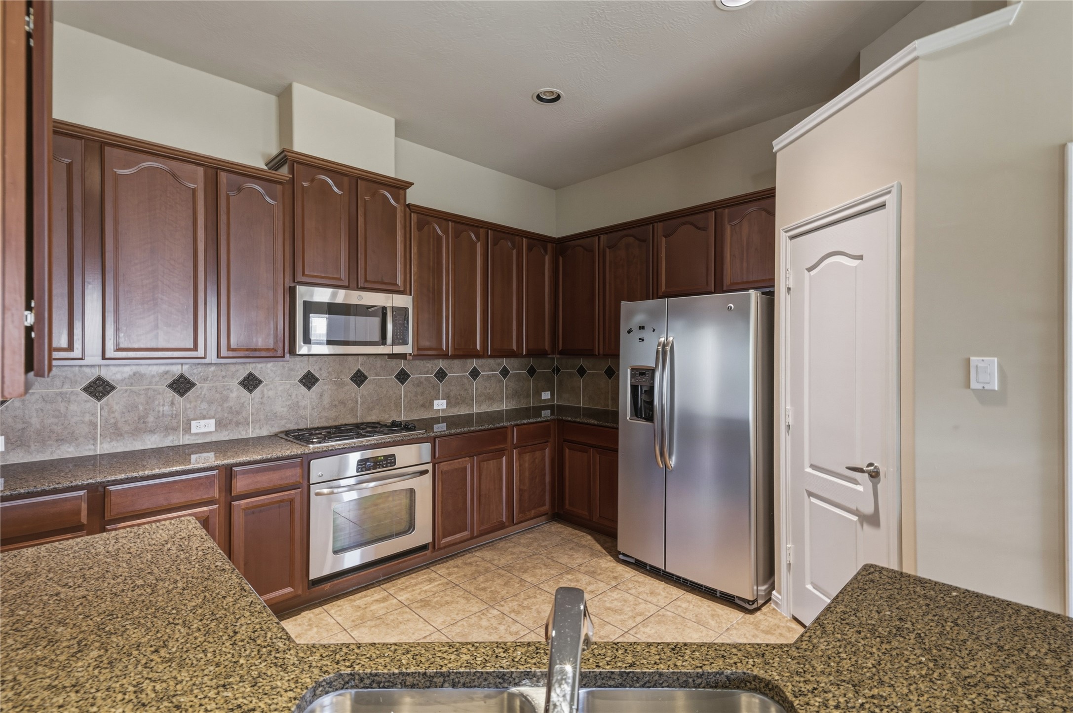 10906 Angel Lake Drive Property Photo 15