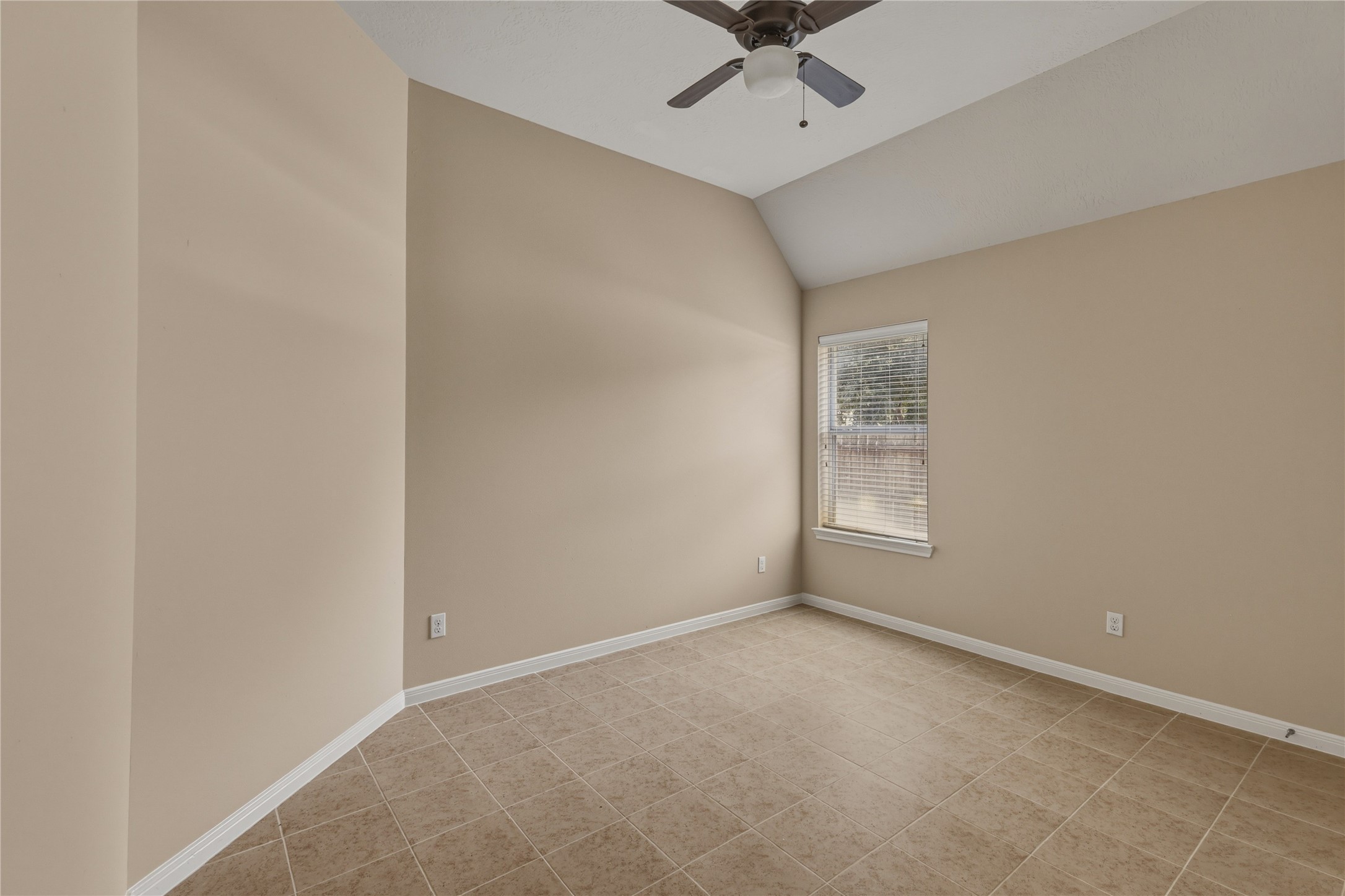10906 Angel Lake Drive Property Photo 28