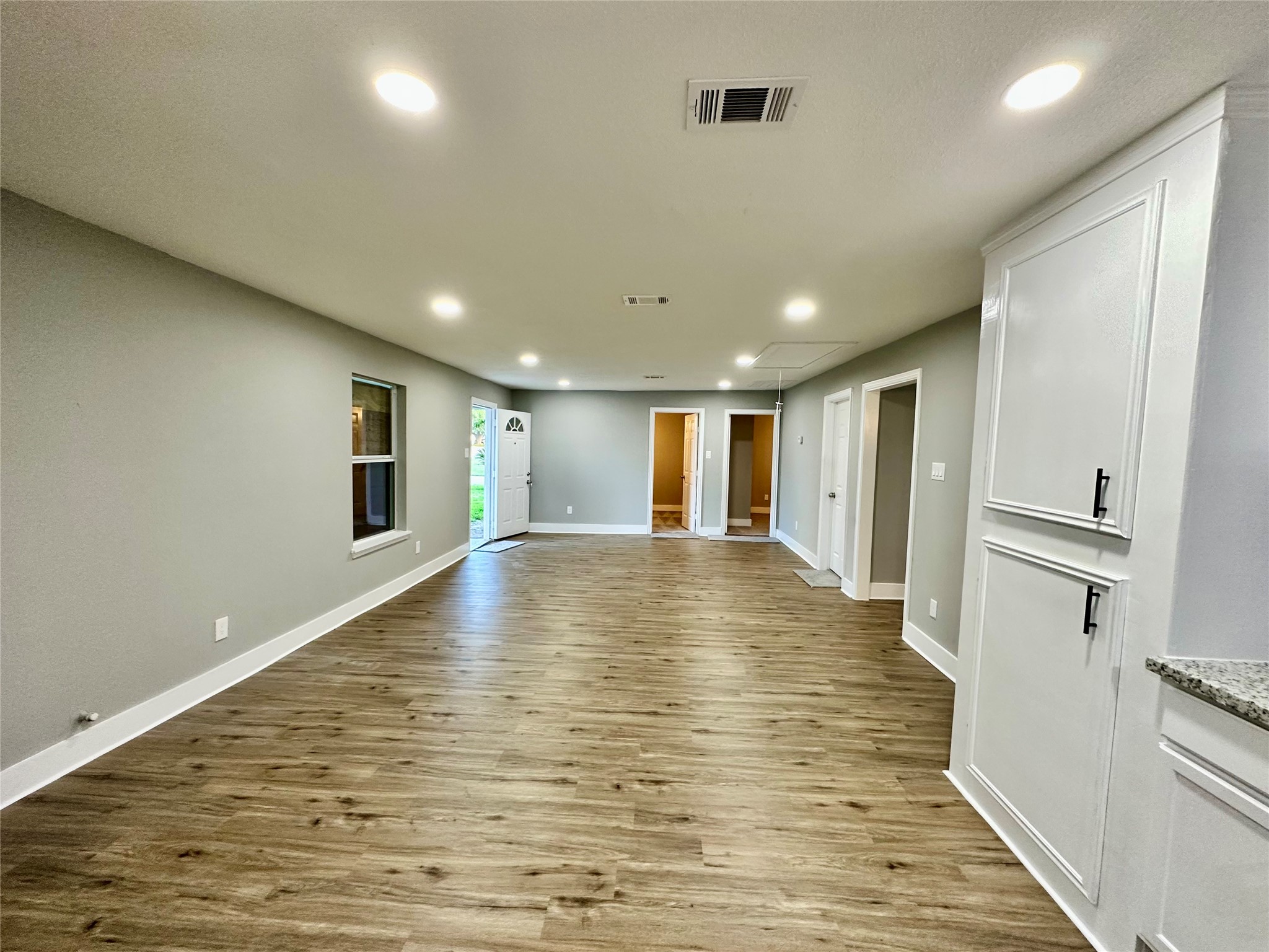 10210 Ashville Drive Property Photo 3