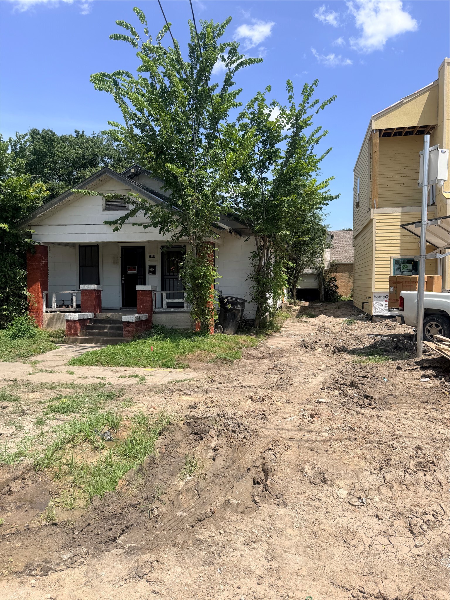 3415 Live Oak St Property Photo 2