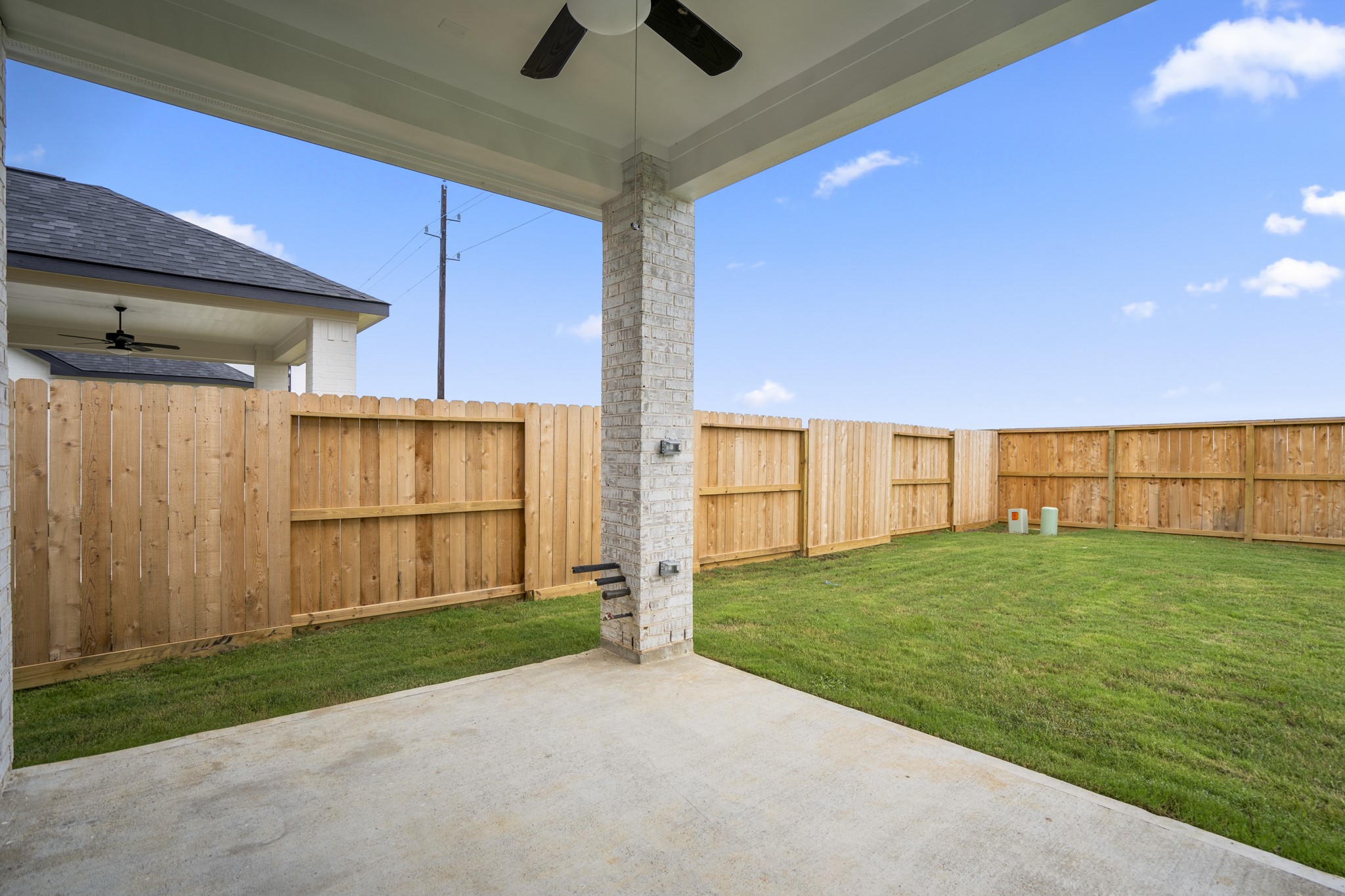 2927 Emerald Field Lane Property Photo 45