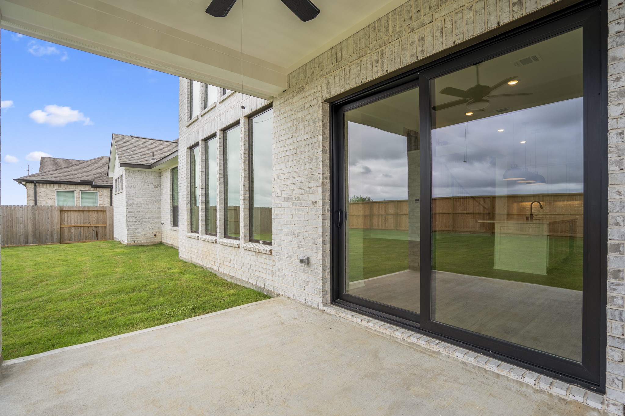 2927 Emerald Field Lane Property Photo 46
