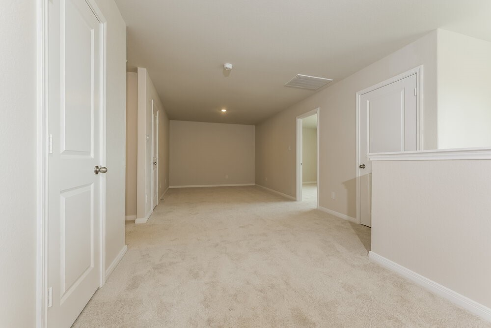 16435 Honeysuckle Hill Drive Property Photo 8