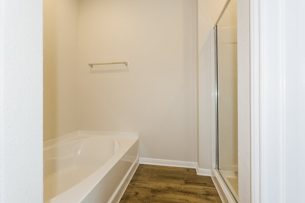16435 Honeysuckle Hill Drive Property Photo 11