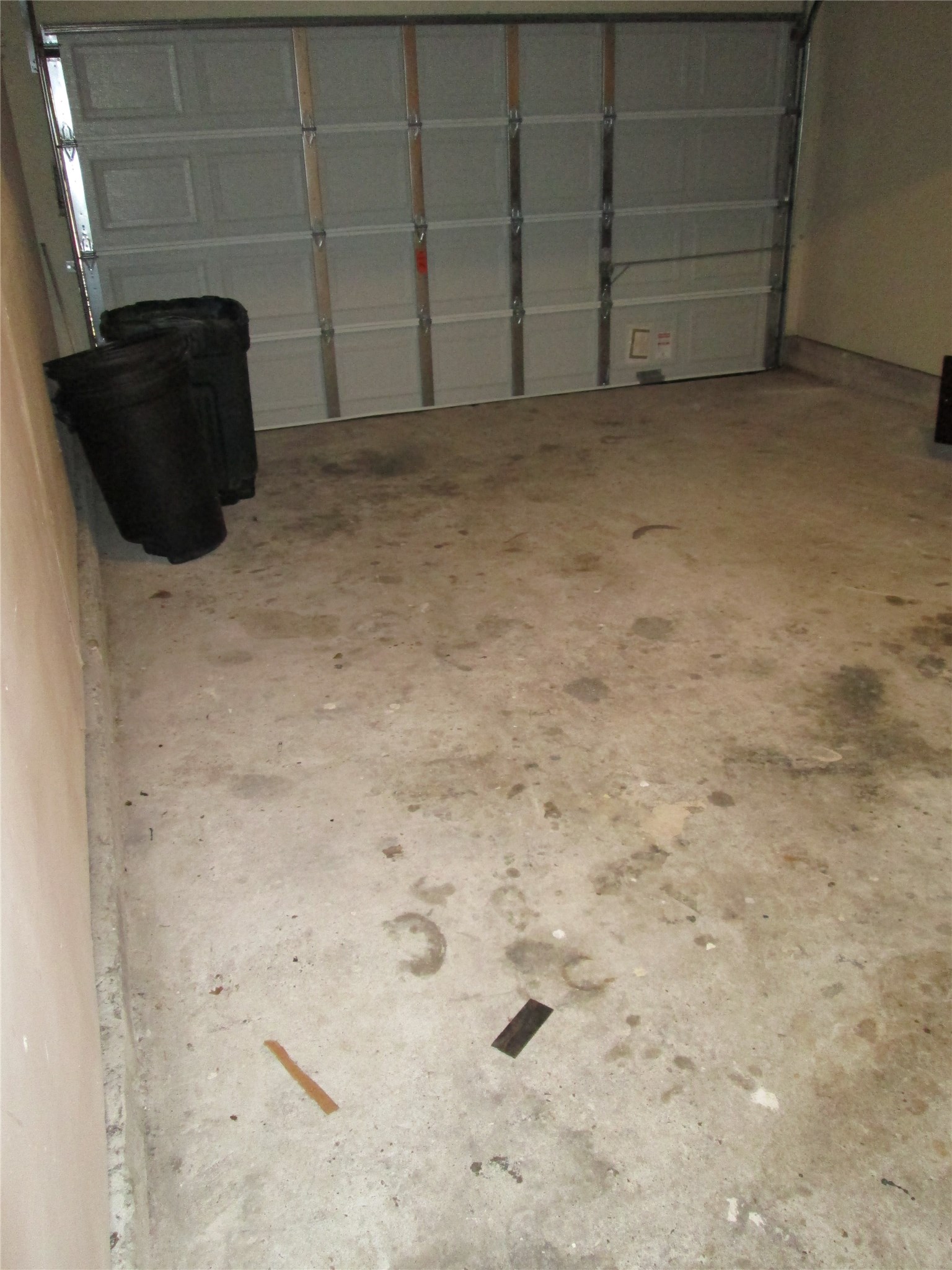 6818 Glenstein Drive Property Photo 5