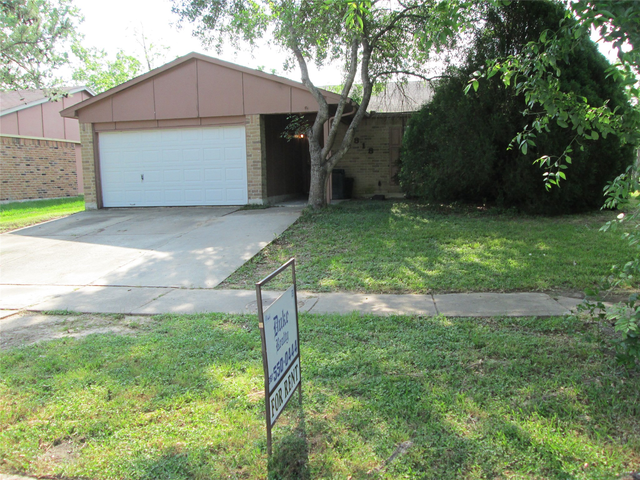 6818 Glenstein Drive Property Photo 9