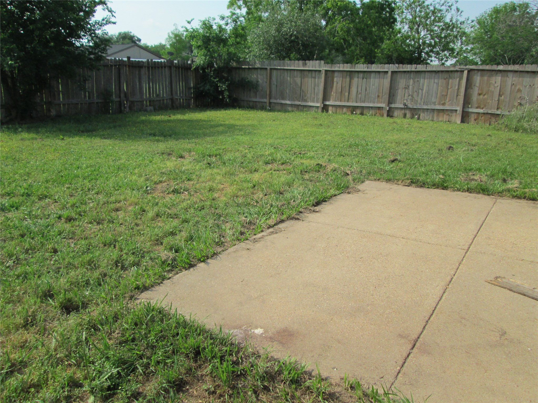 6818 Glenstein Drive Property Photo 13