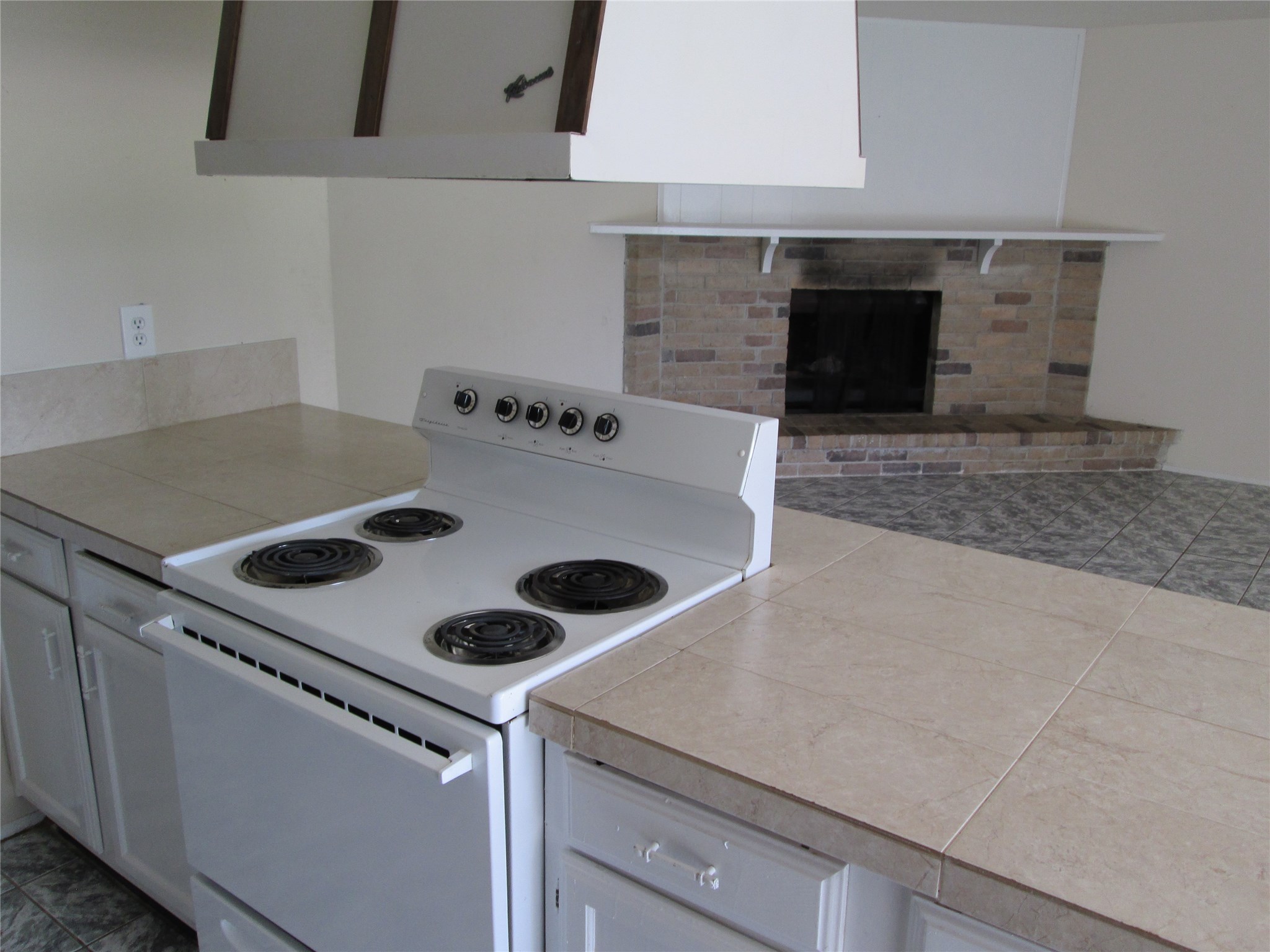 6818 Glenstein Drive Property Photo 19