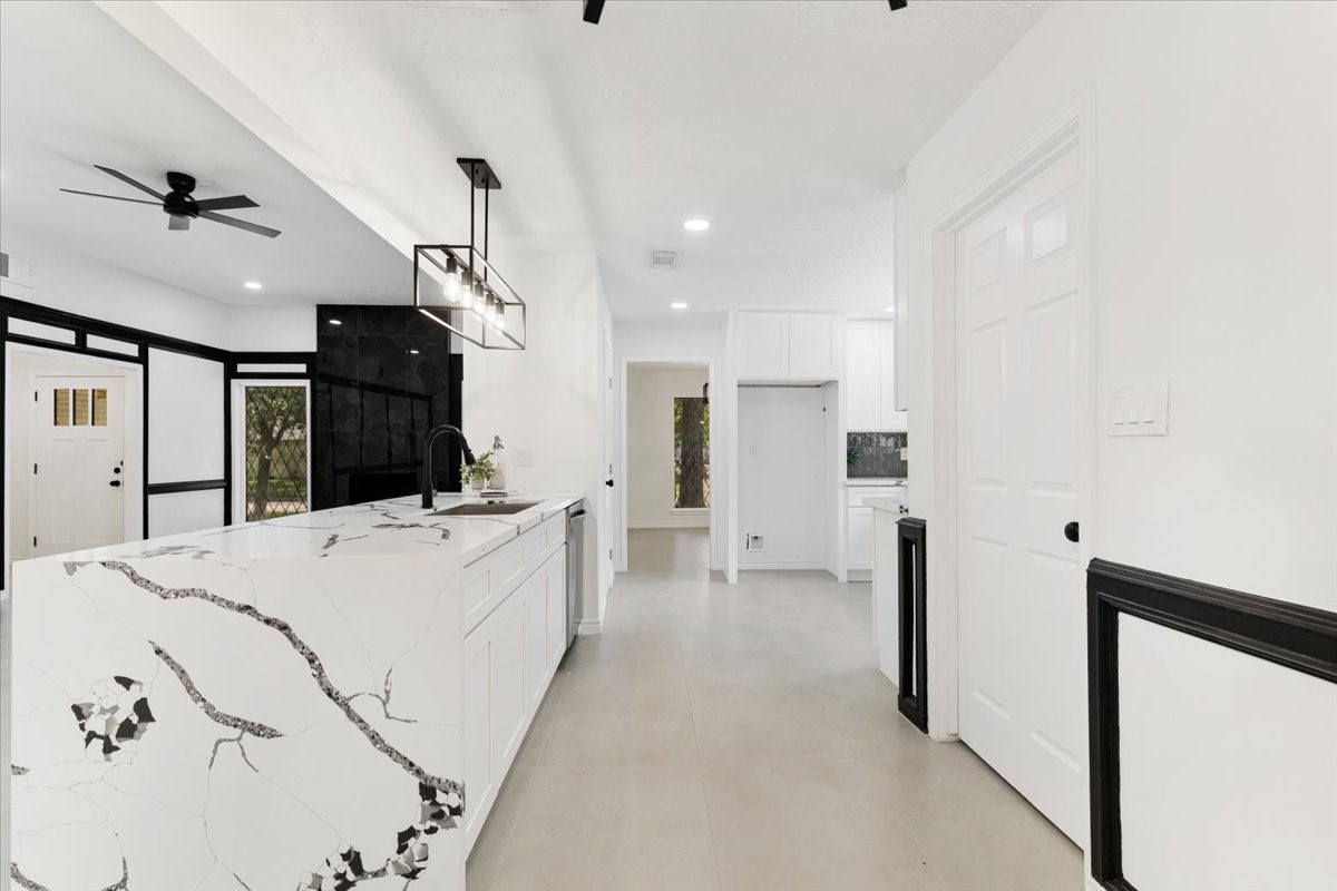 3815 Plum Hollow Drive Property Photo 1