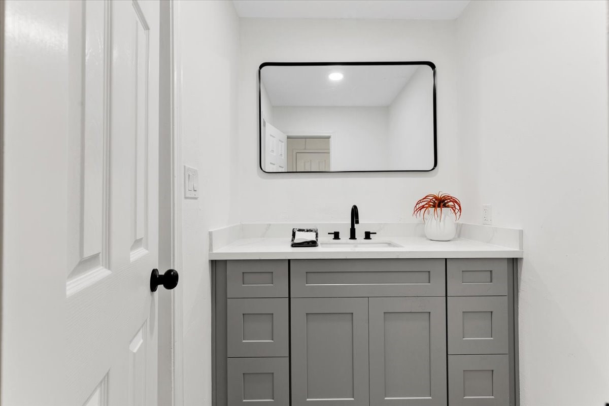 3815 Plum Hollow Drive Property Photo 19