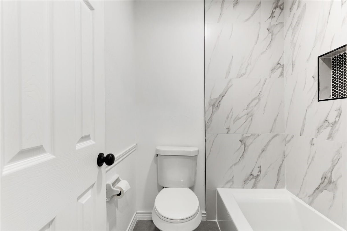 3815 Plum Hollow Drive Property Photo 21