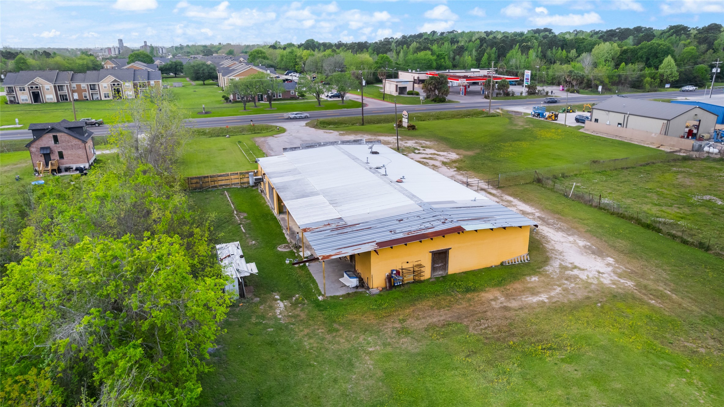 1444 Fm 1960 Property Photo 15