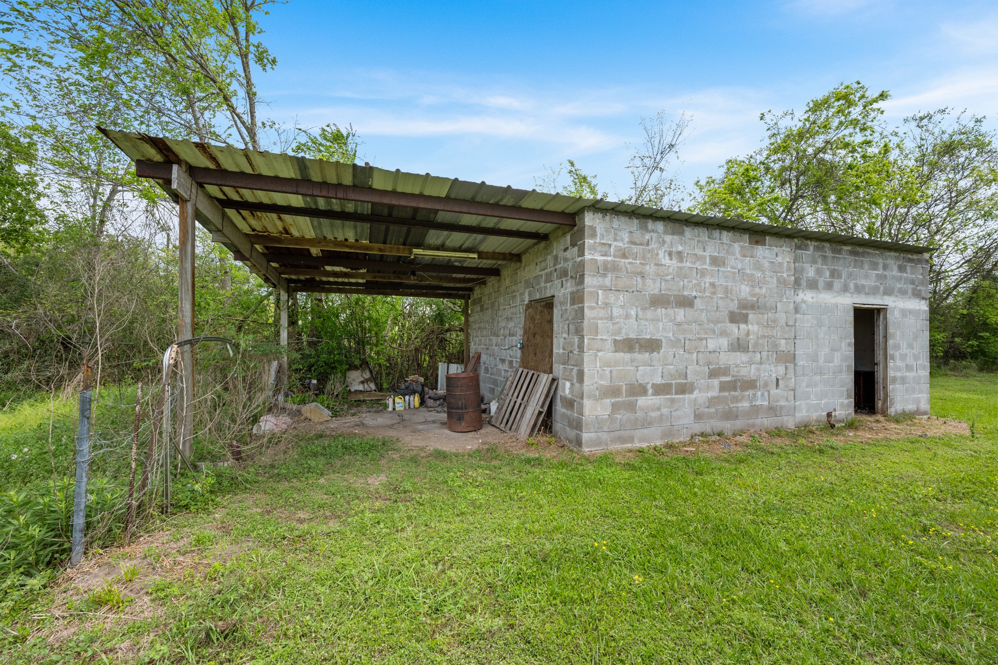 1444 Fm 1960 Property Photo 27