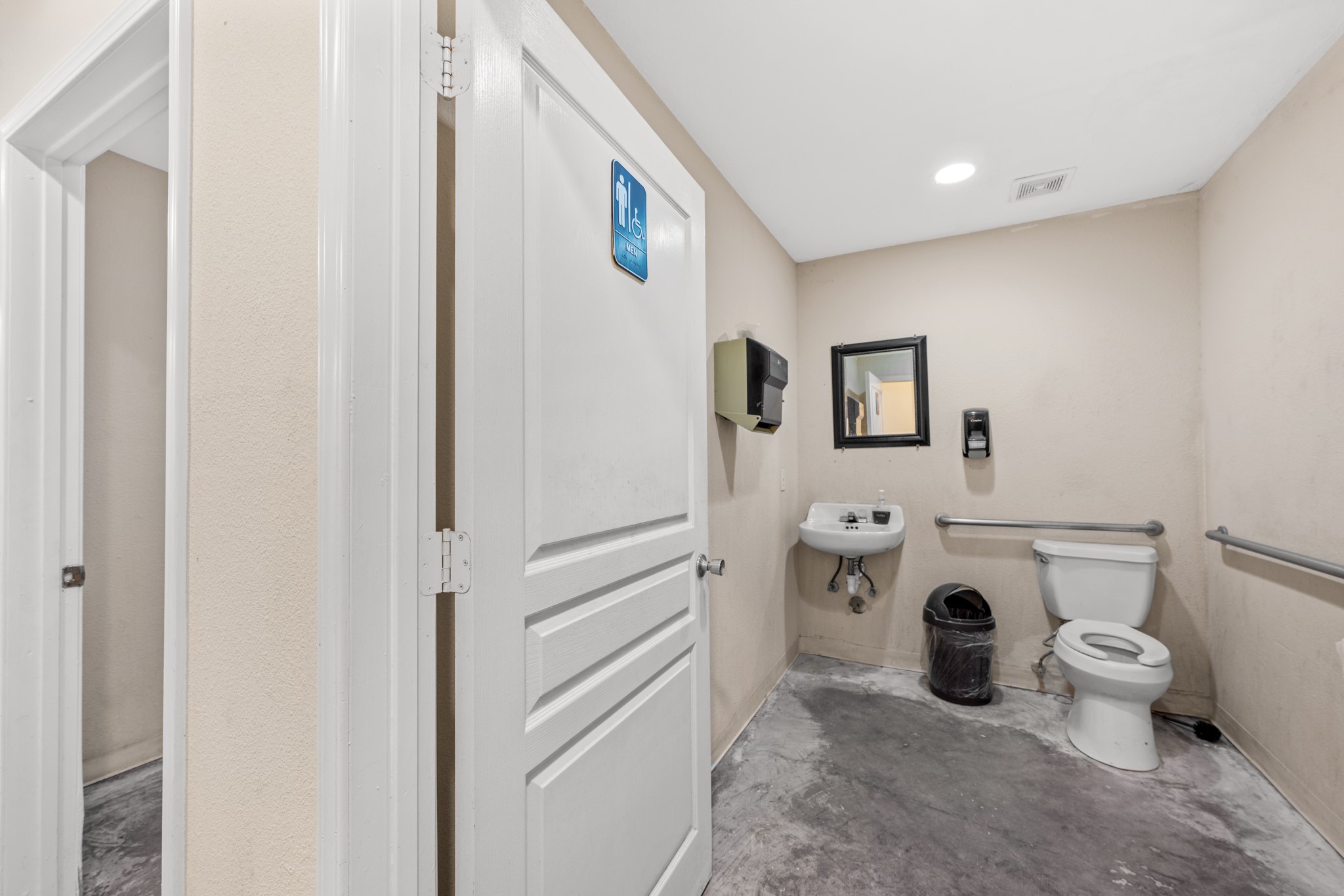 1444 Fm 1960 Property Photo 49
