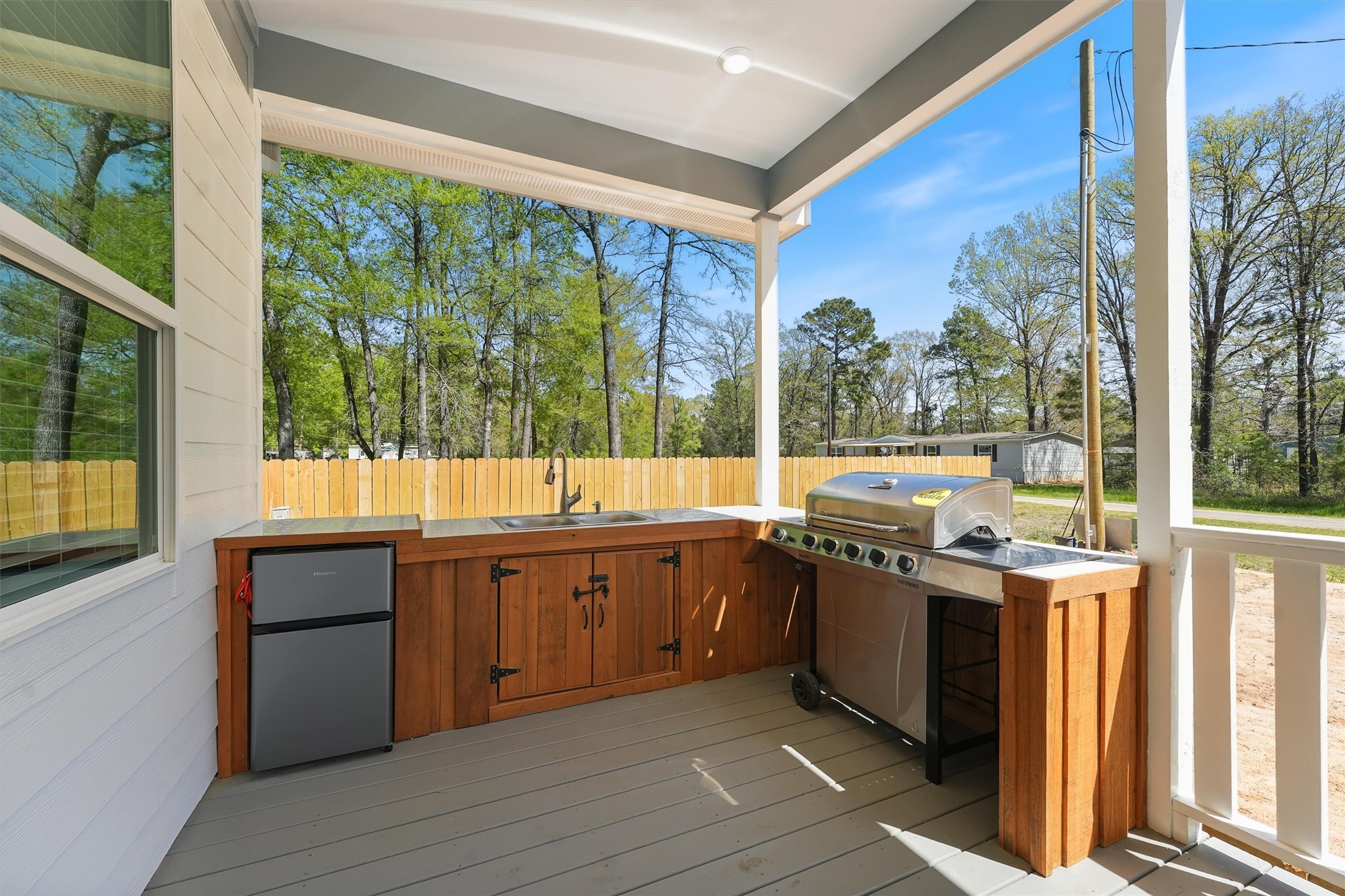 200 Canary Street Property Photo 6