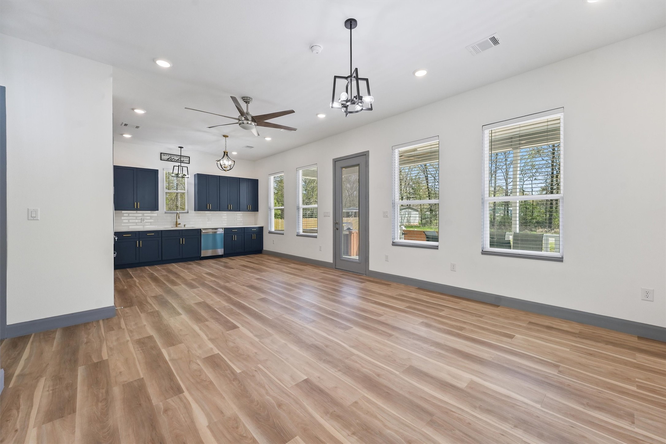200 Canary Street Property Photo 9