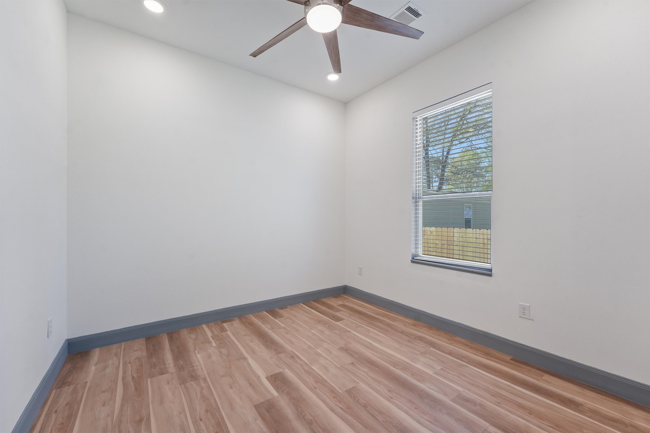 200 Canary Street Property Photo 14