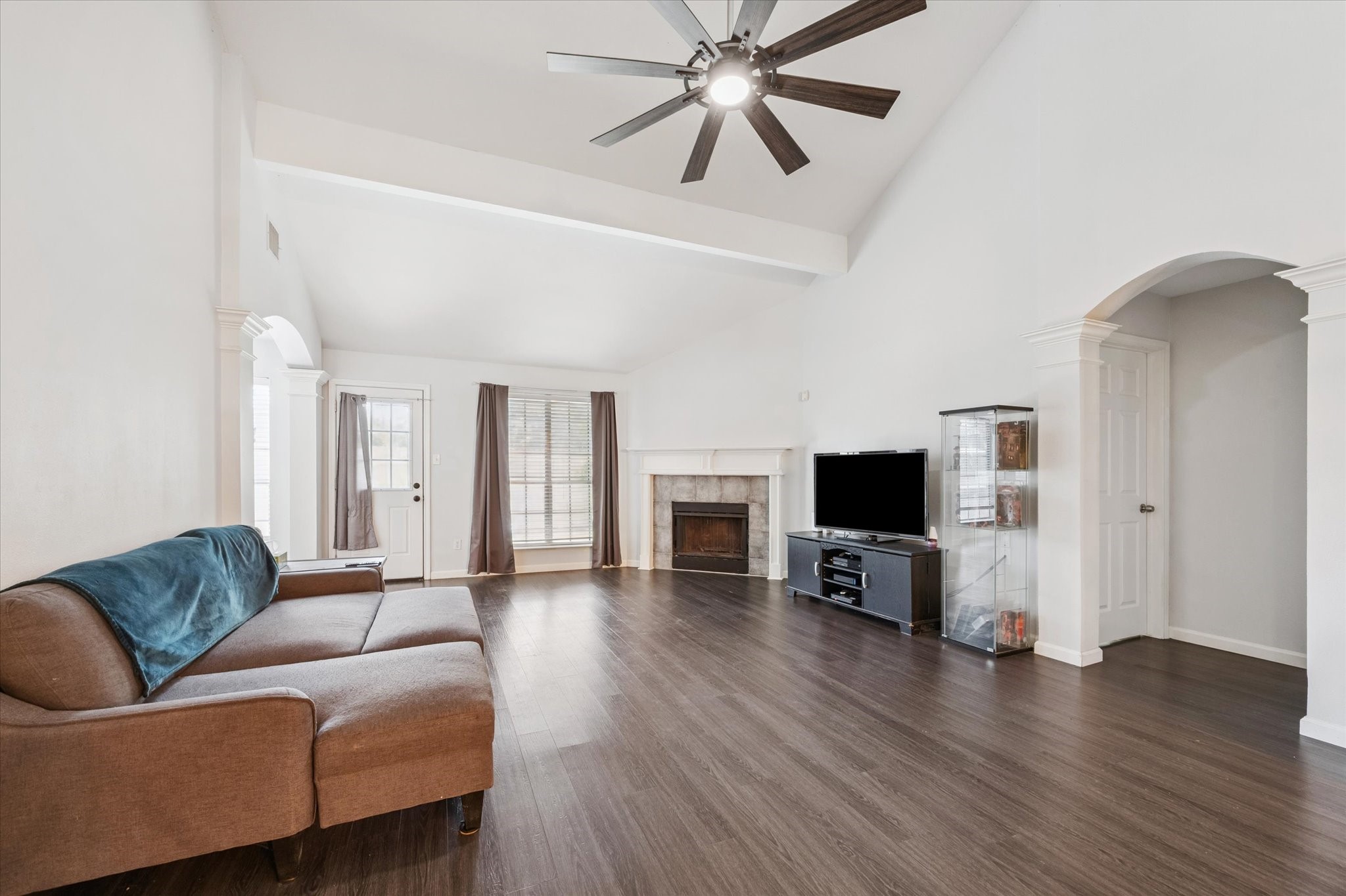 2511 Trotter Drive Property Photo 4