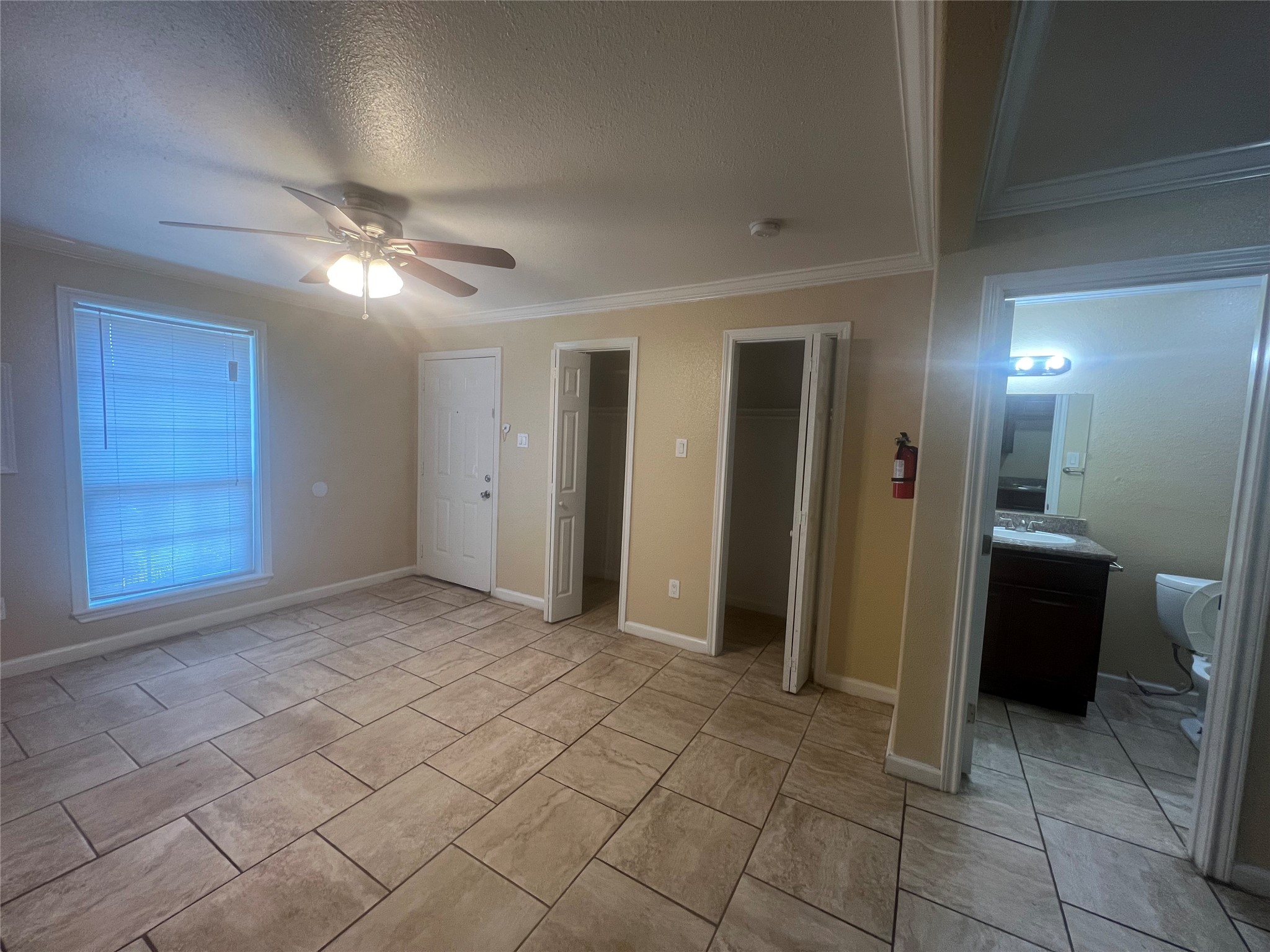 10110 Westview Drive 3218 Property Photo 7