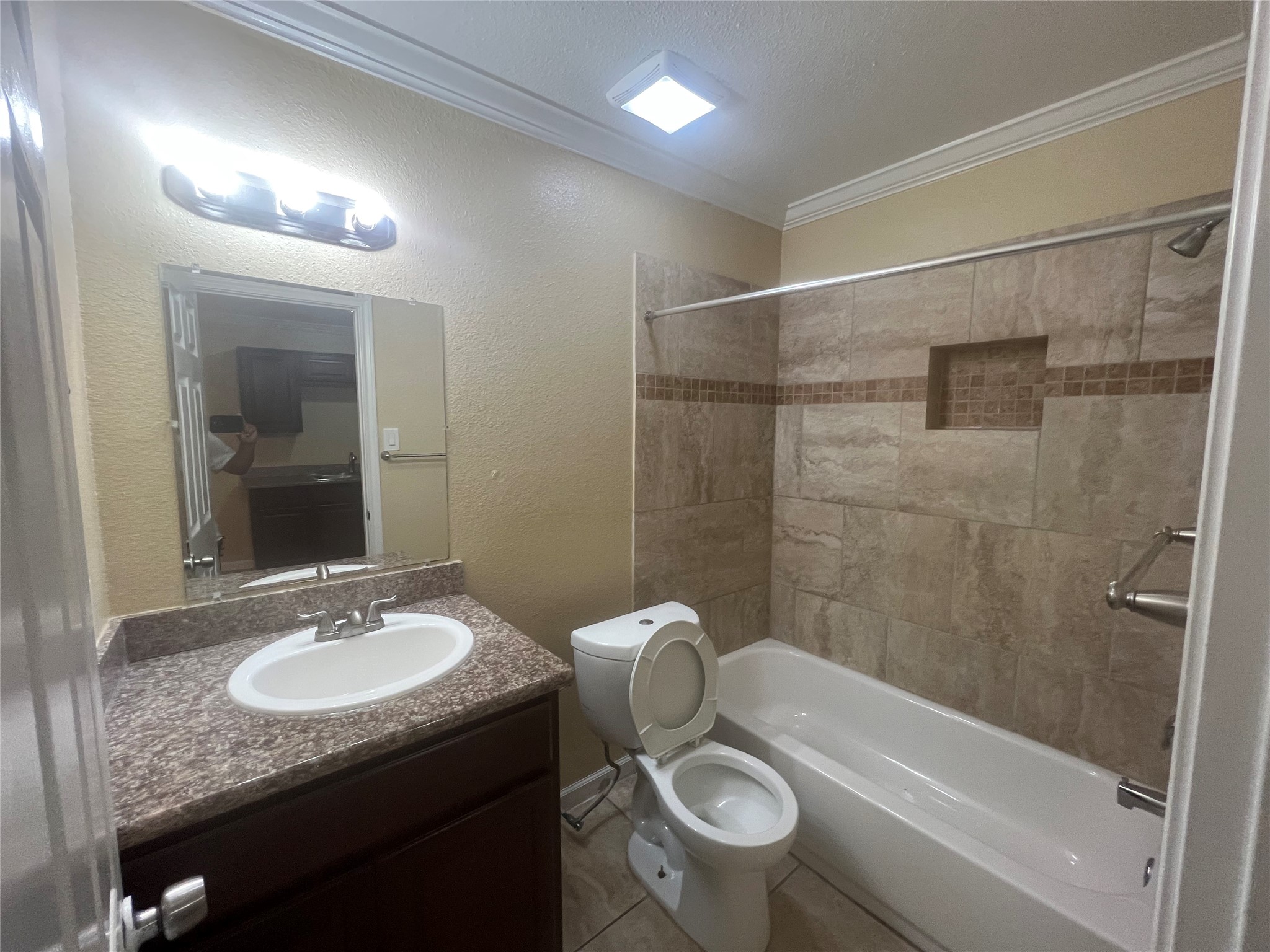 10110 Westview Drive 3218 Property Photo 8