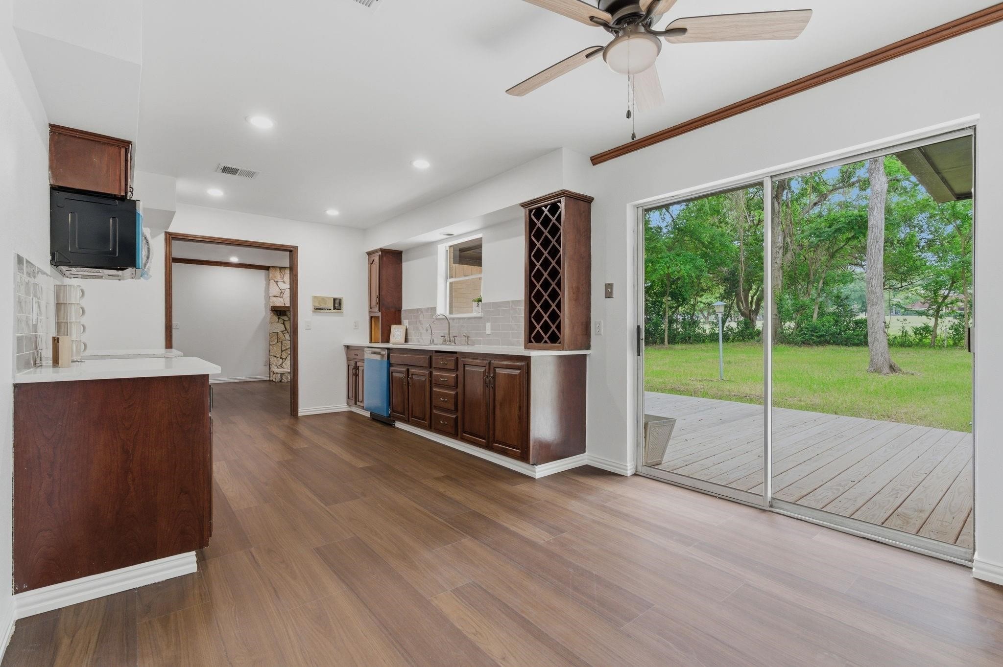254 Springs Edge Drive Property Photo 12