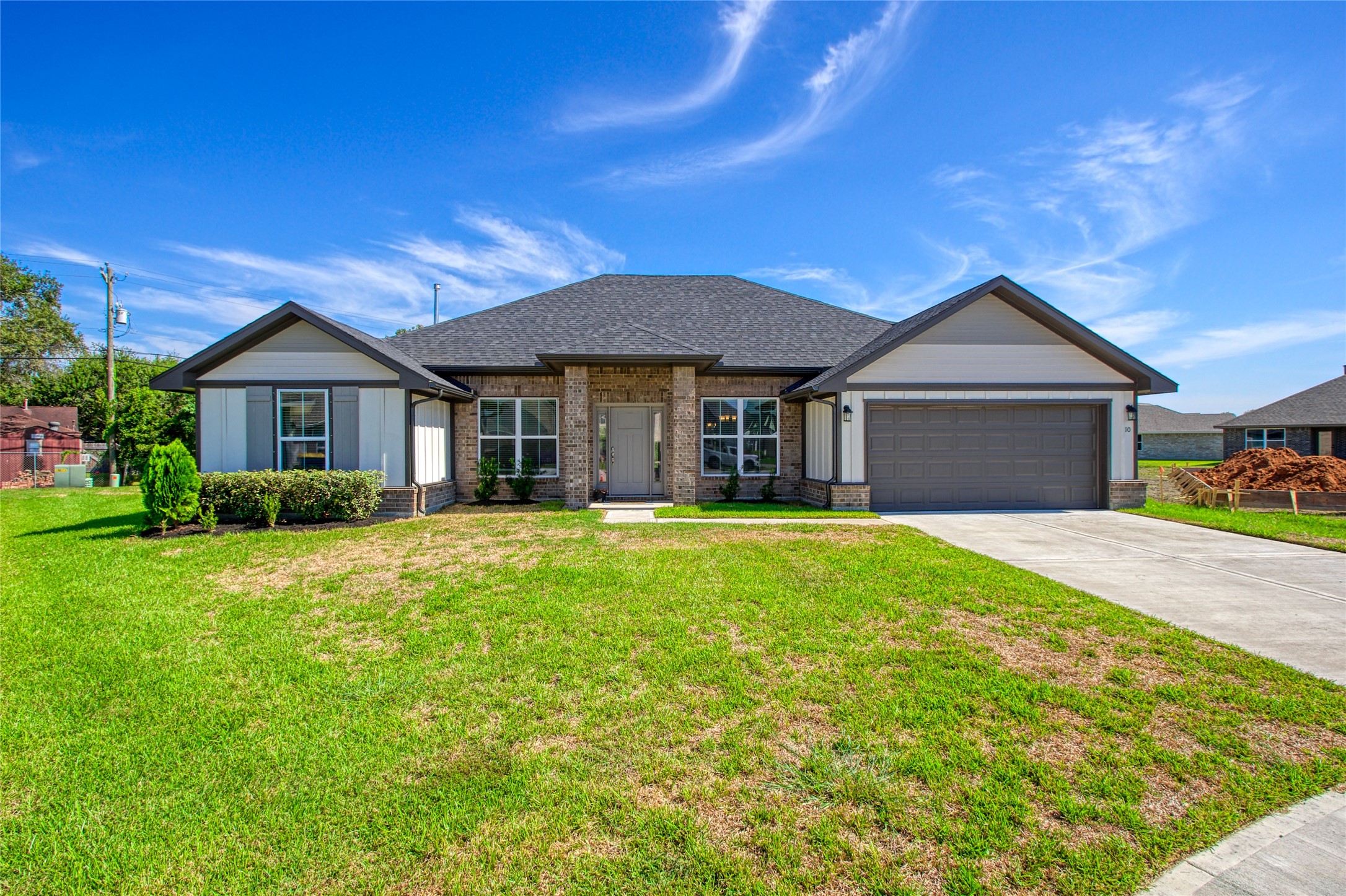 10 Gemstone Court Property Photo 1