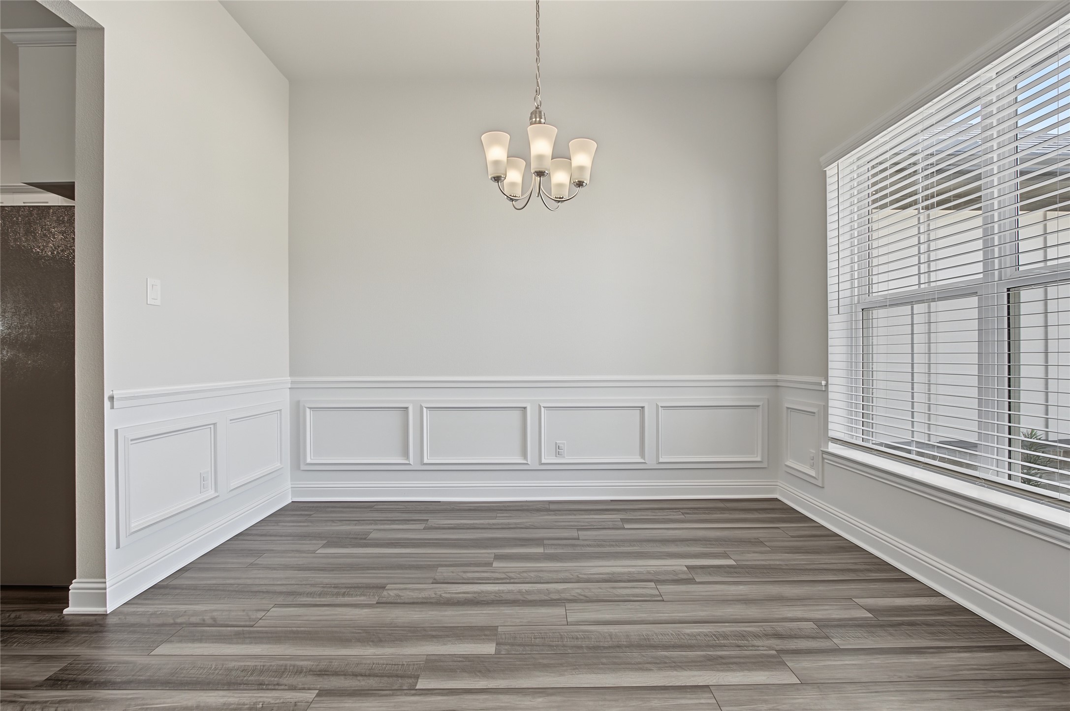 10 Gemstone Court Property Photo 8