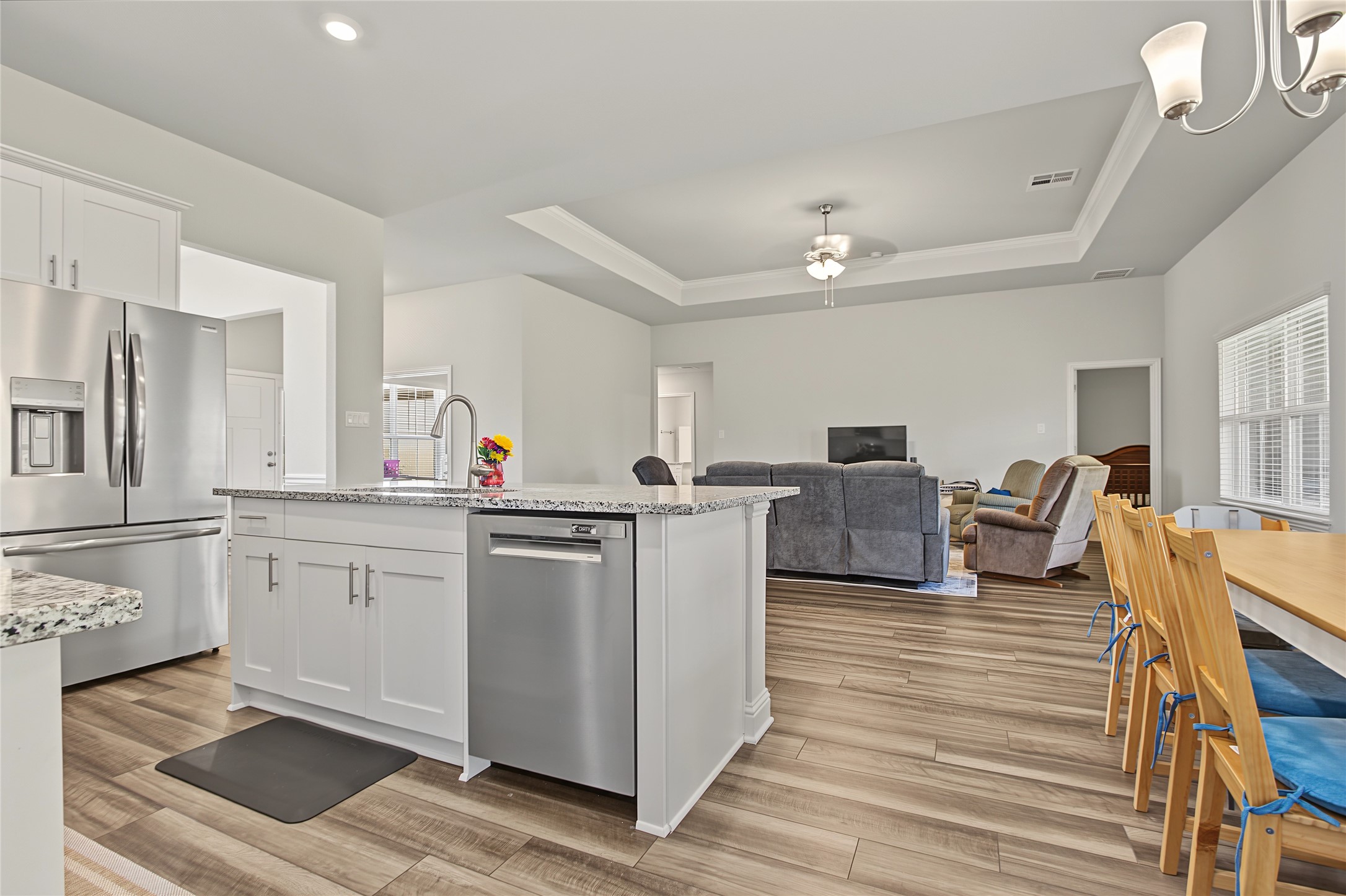 10 Gemstone Court Property Photo 11