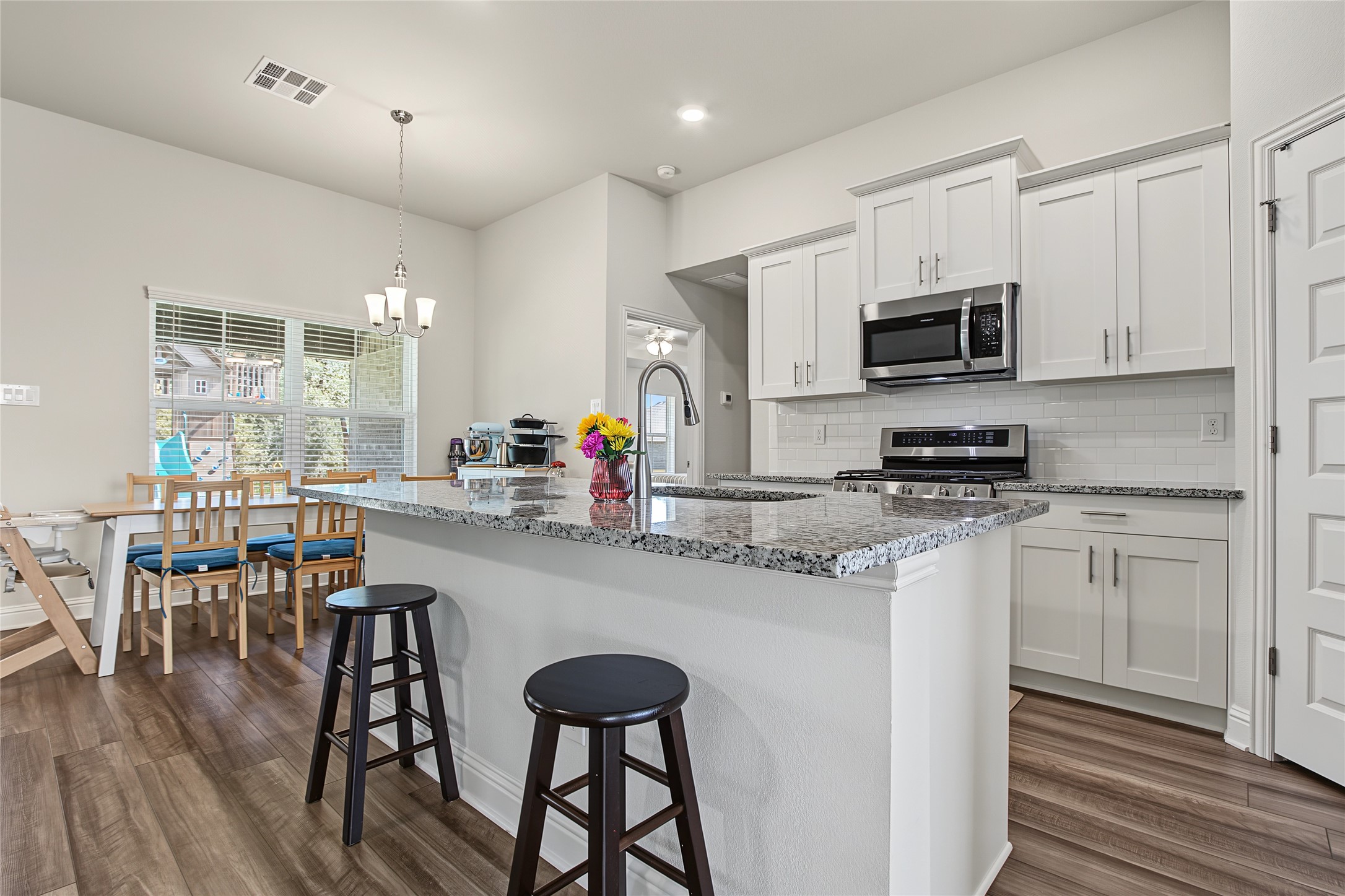 10 Gemstone Court Property Photo 12